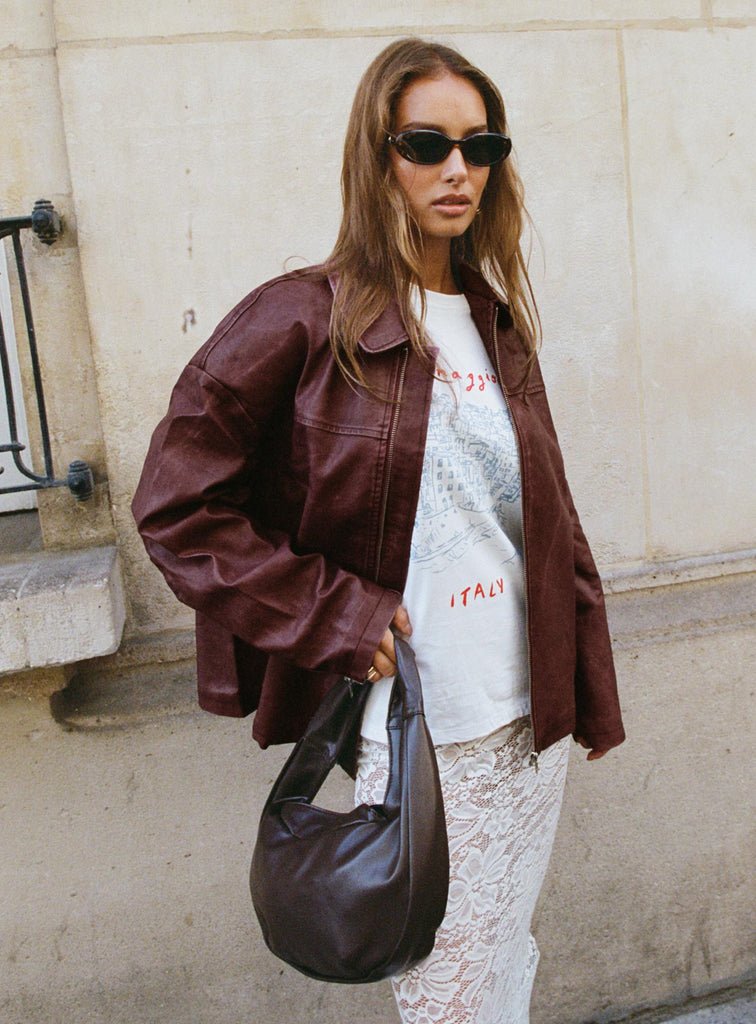 1-modelinfo-violetta-