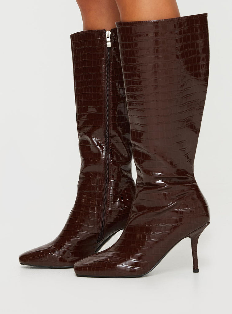 Burgundy on sale croc boots