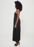 Maxi dress Adjustable shoulder straps, square neckline, invisible zip fastening at back, pleats under bust Non-stretch, fully lined 