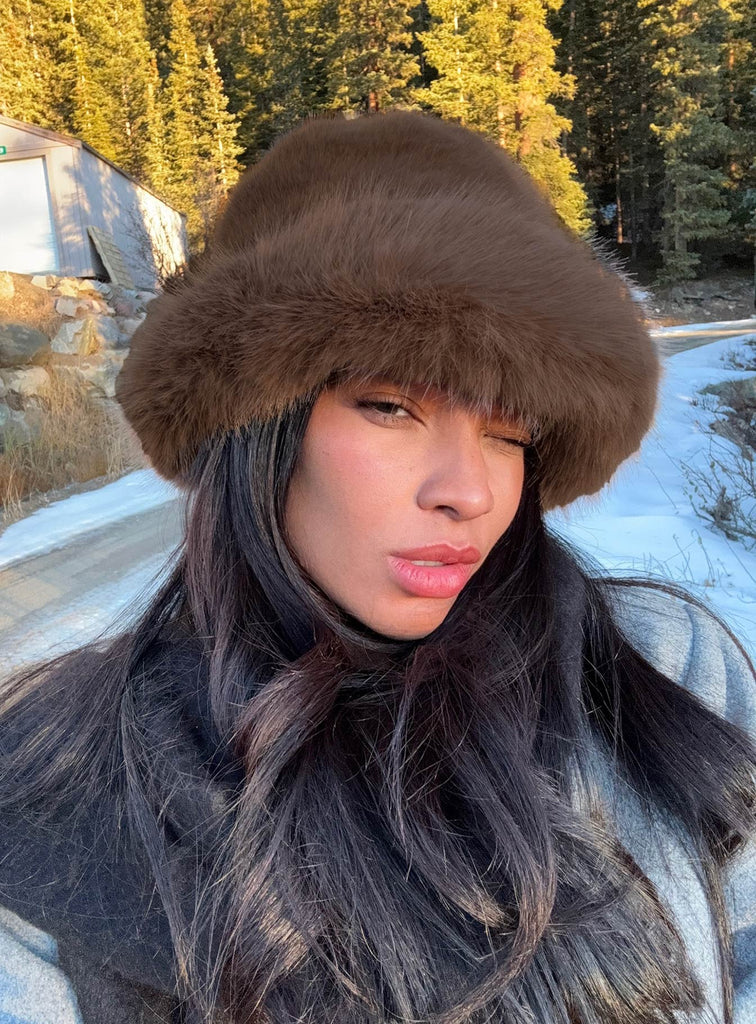 Avaah-Fluffy-Hat-