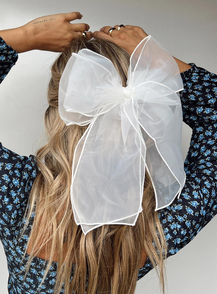 Wicks Hair Bow White