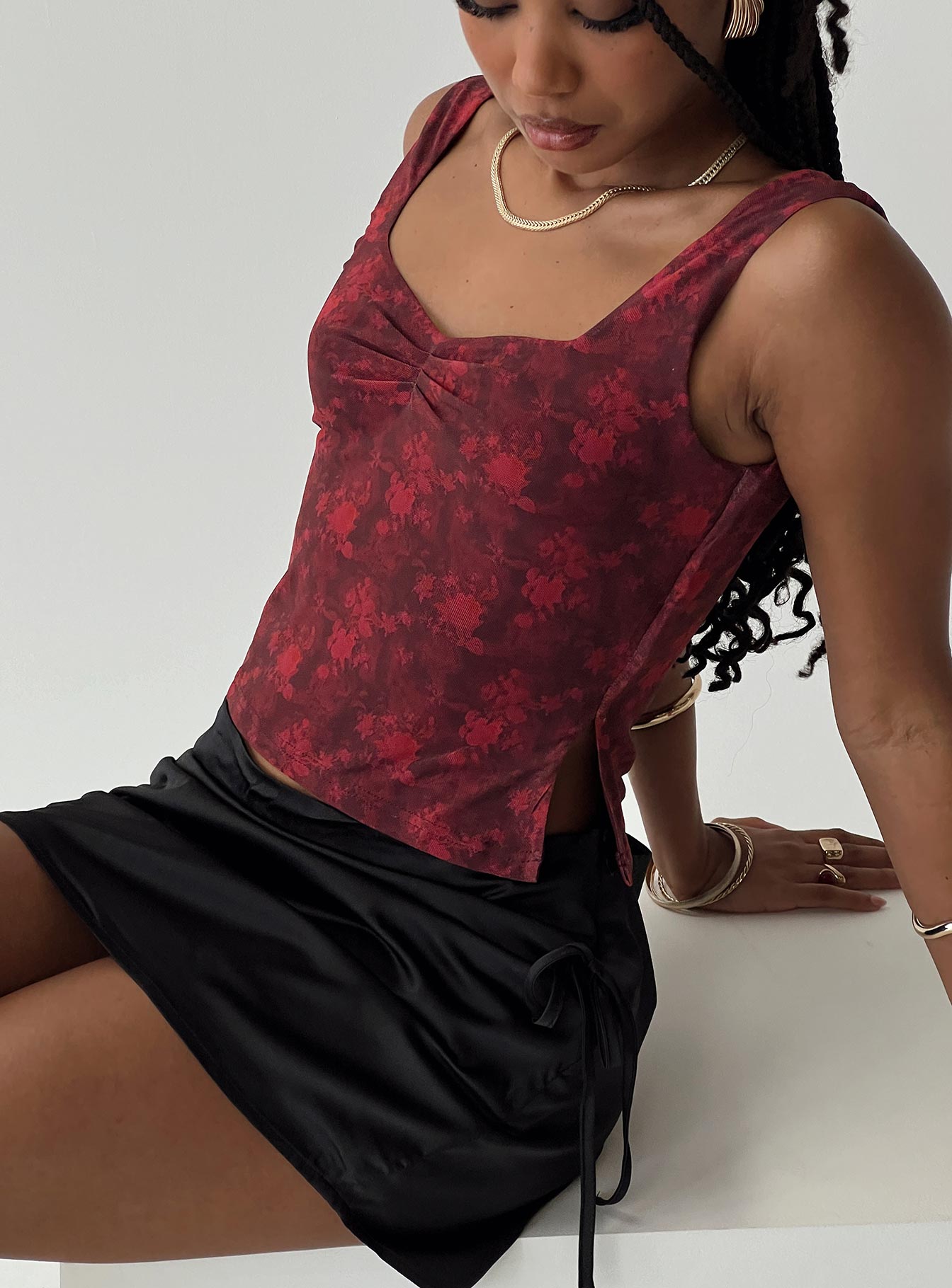 Rehna top red floral