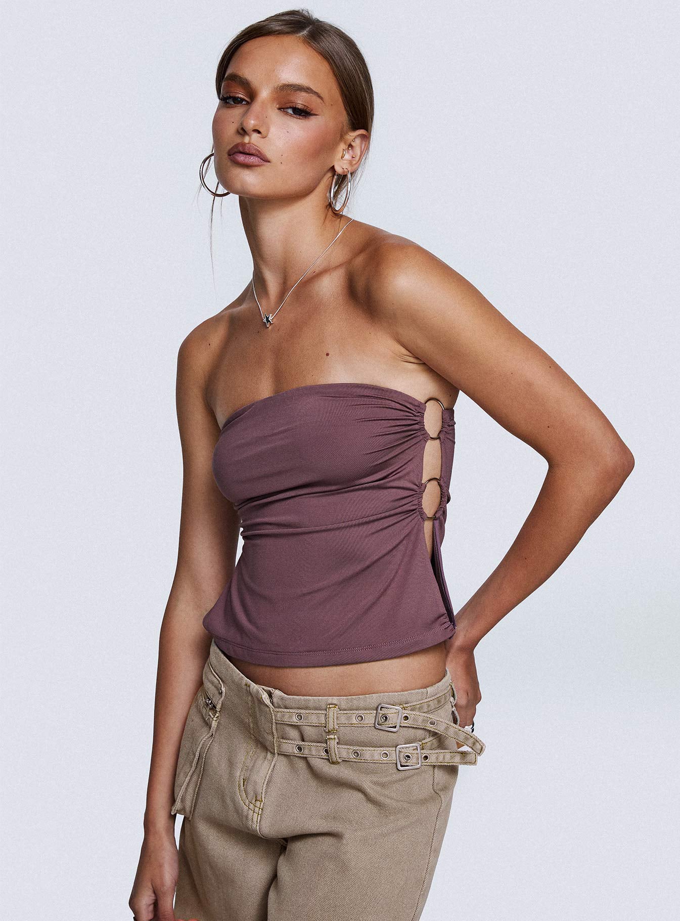 front view of model wearing Princess Polly Round The World Strapless Purple Sleeveless straight 