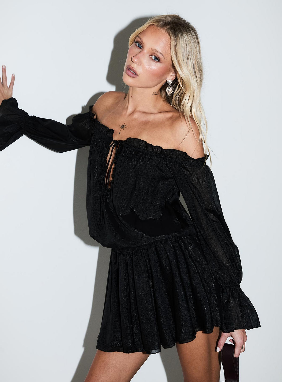 Zarevia Off Shoulder Long Sleeve Mini Dress Black