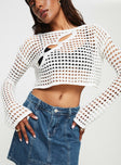 Crochet sweater Cut out detail at font, crew neck, slightly flared cuff Good stretch, unlined 