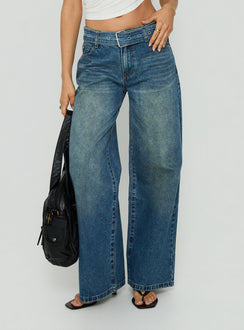 Showcasing Charlotta Low Rise Super Baggy Jeans Mid Blue womens-jeans front view of model wearing Princess Polly