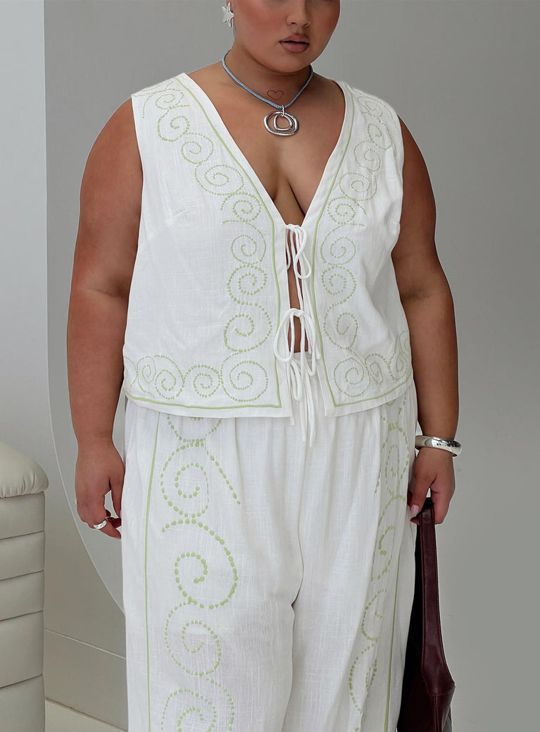 front view of model wearing Princess Polly Kindred Tie Top White / Green Curve Sleeveless Plunger 