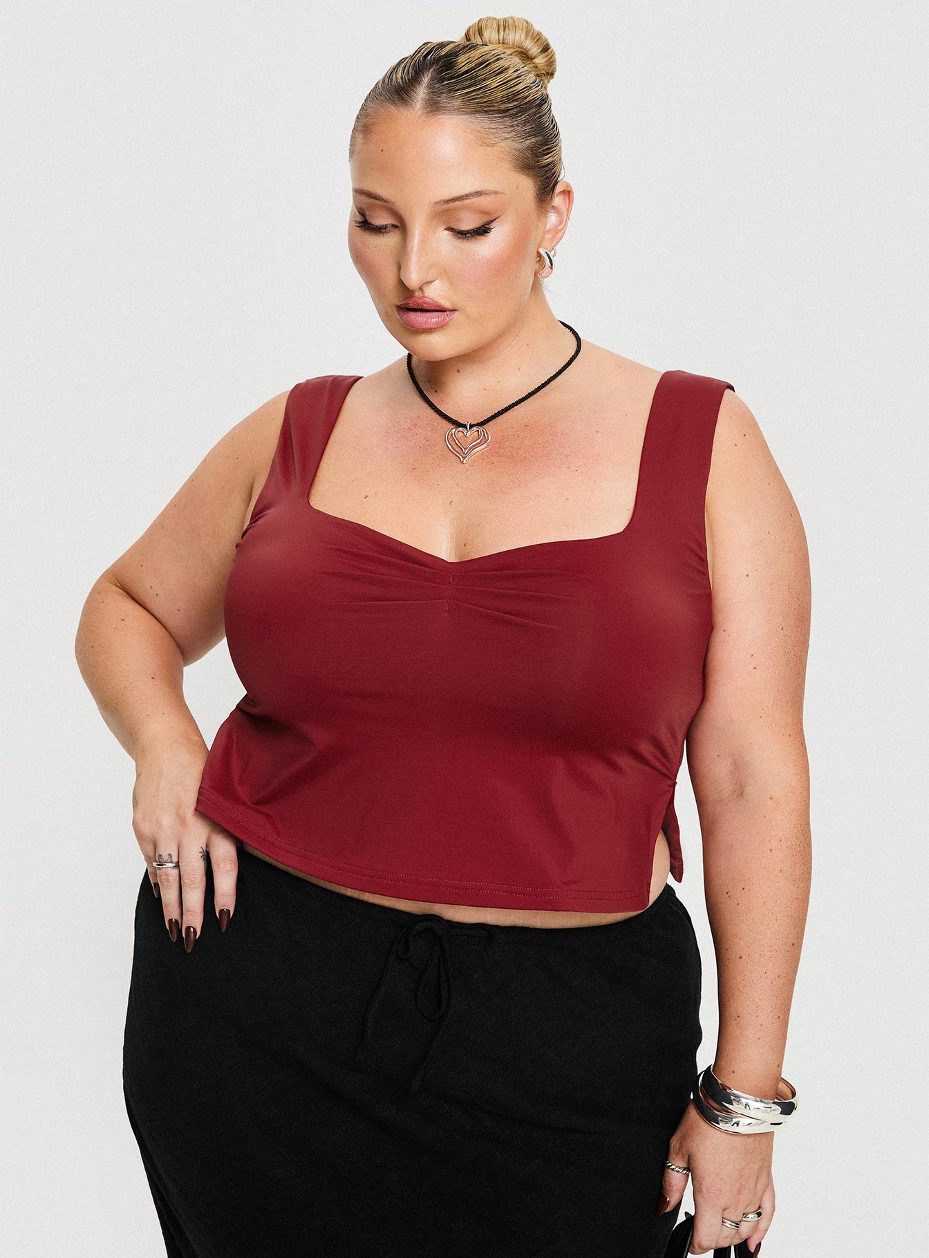 Rehna top burgundy curve