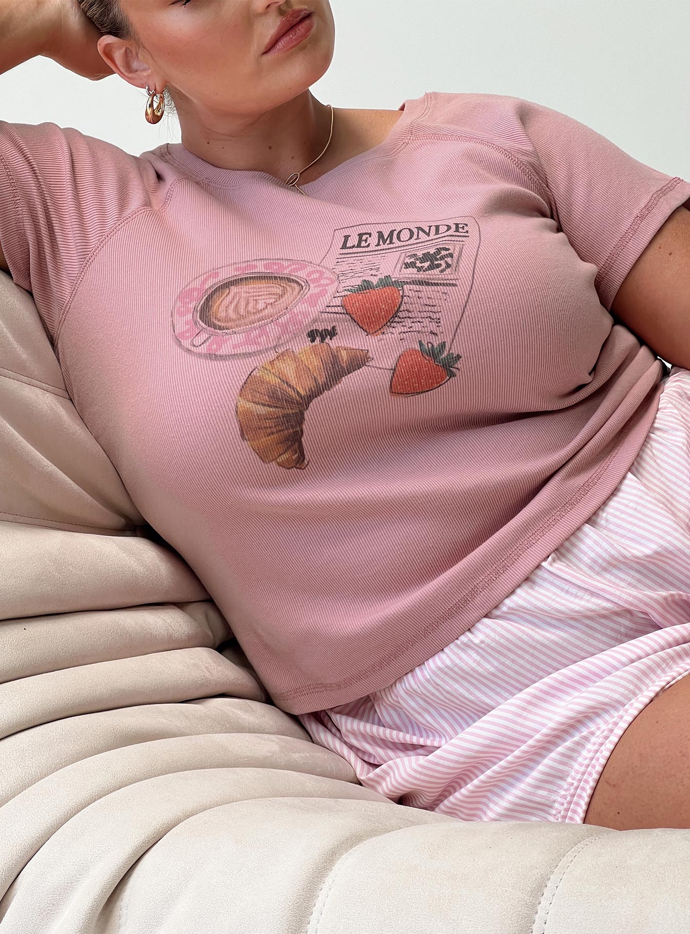 Breakfast buffet sleep tee pink curve