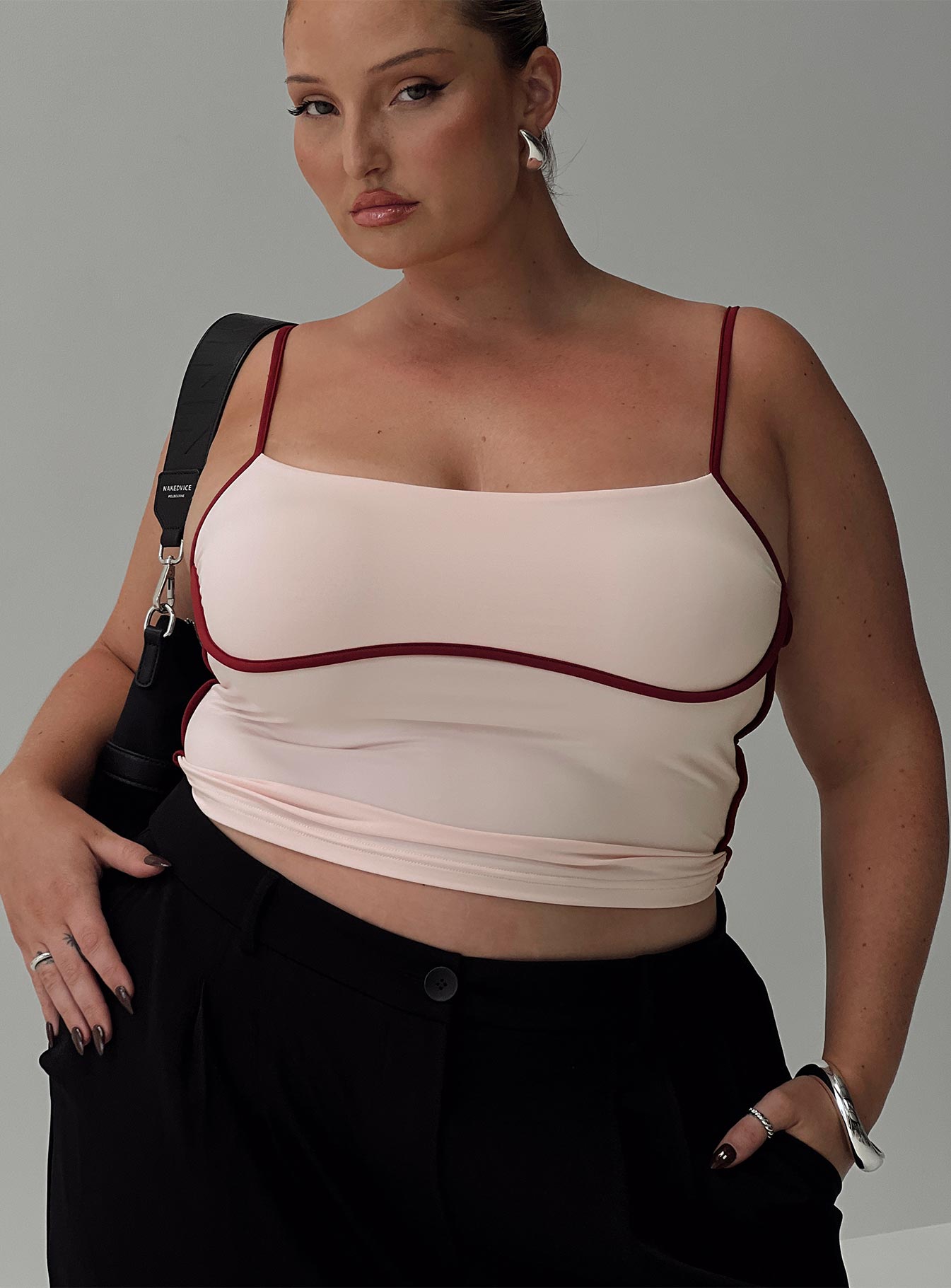 Maidenwell contrast top pink curve