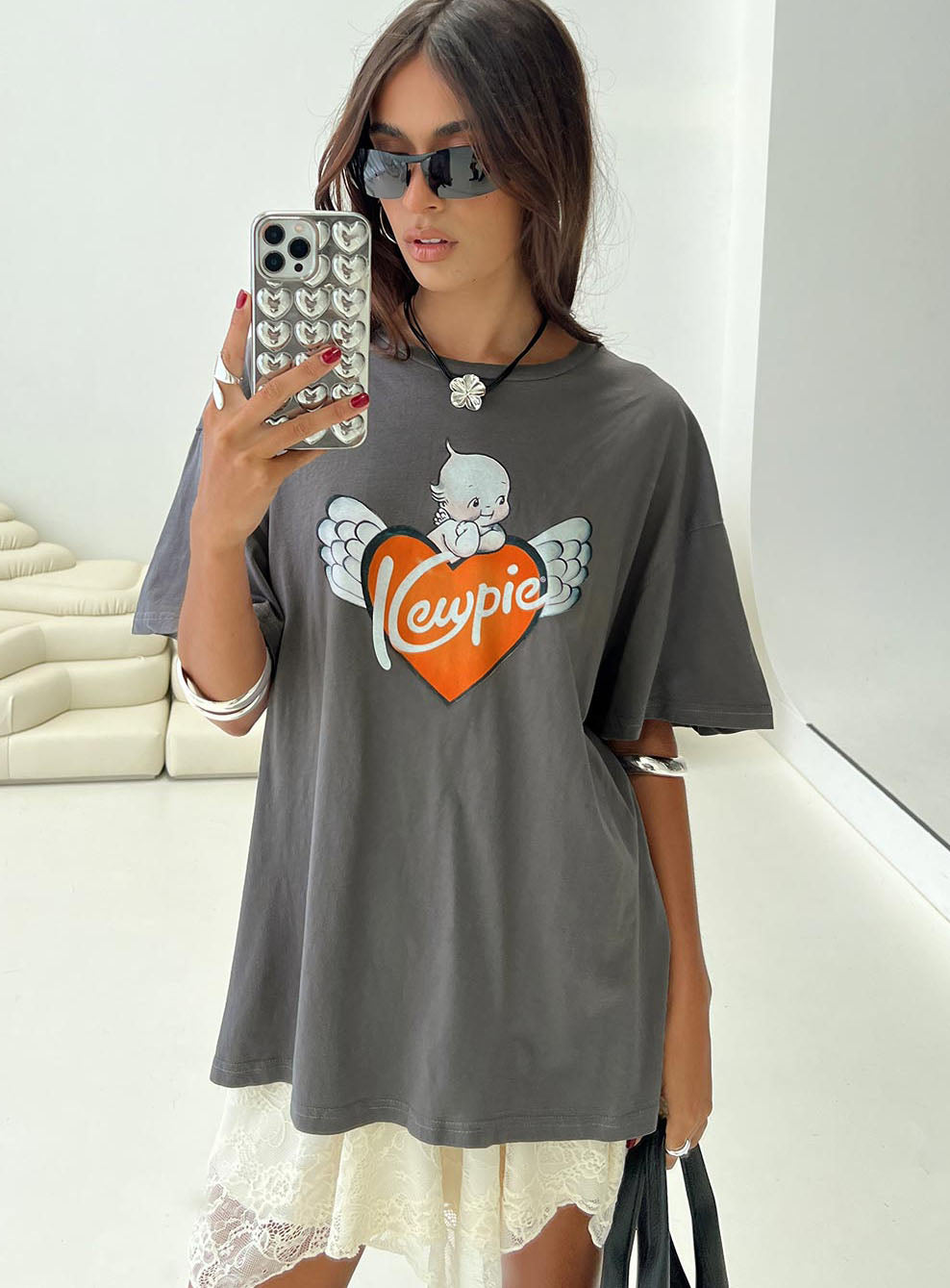 Kewpie oversized tee washed black