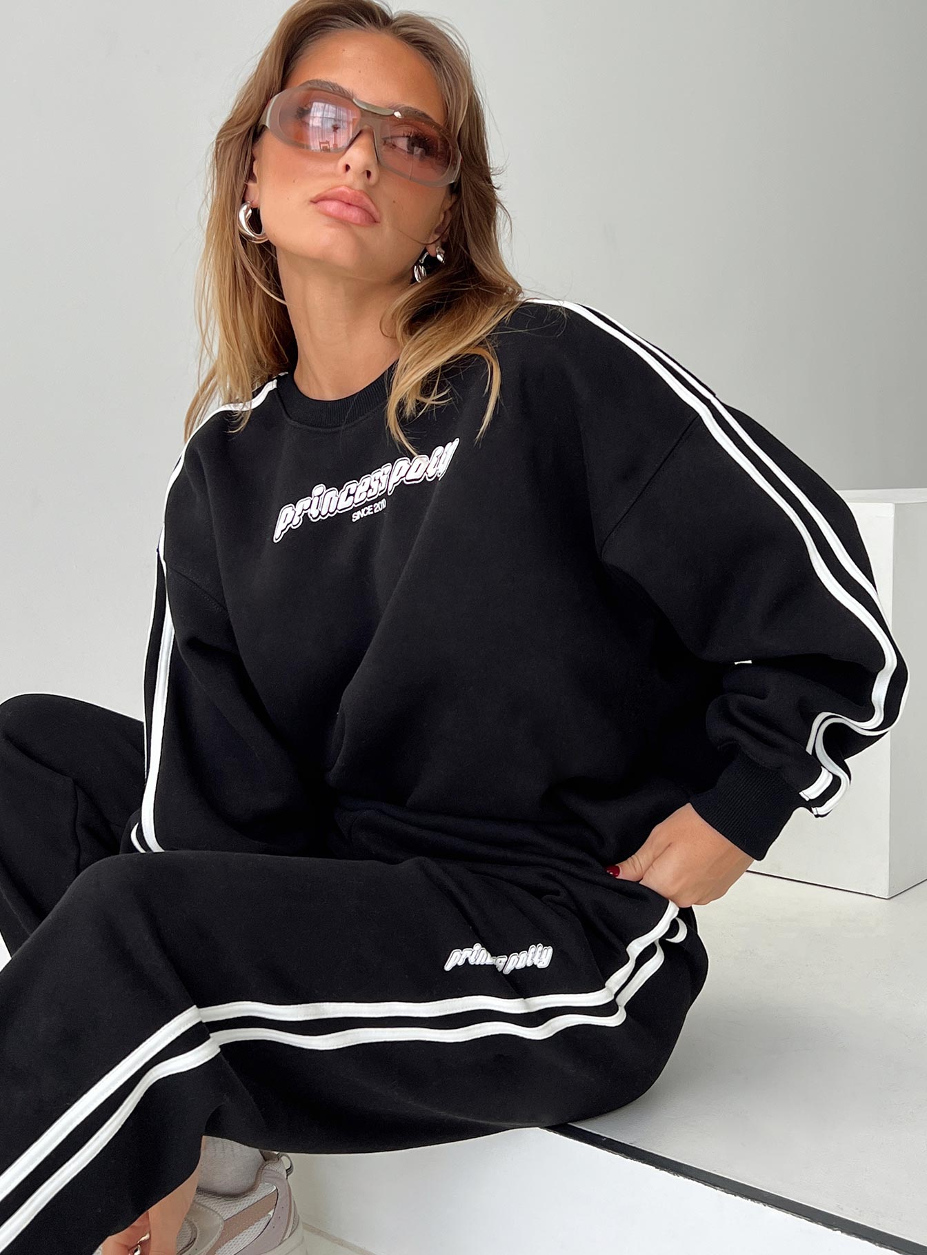 Princess polly crew neck sweatshirt stripe black / white