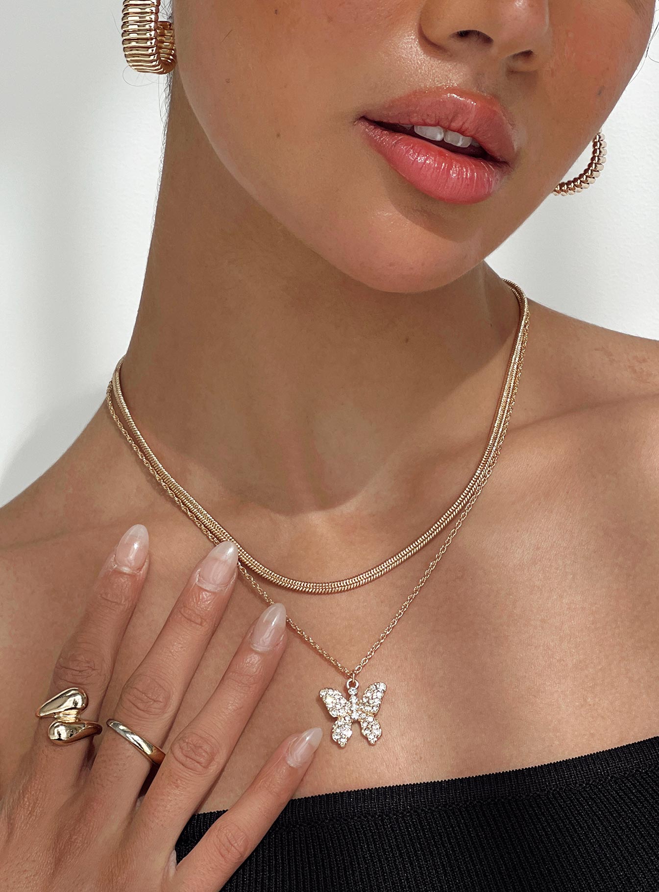 Silver Plated Cross on Chain With Large Diamante Beads #ML652 R225.00 |  Dimensions: Necklace is 690mm, Pendant is 55mm by 38mm - Molly's Loft  Online Shop