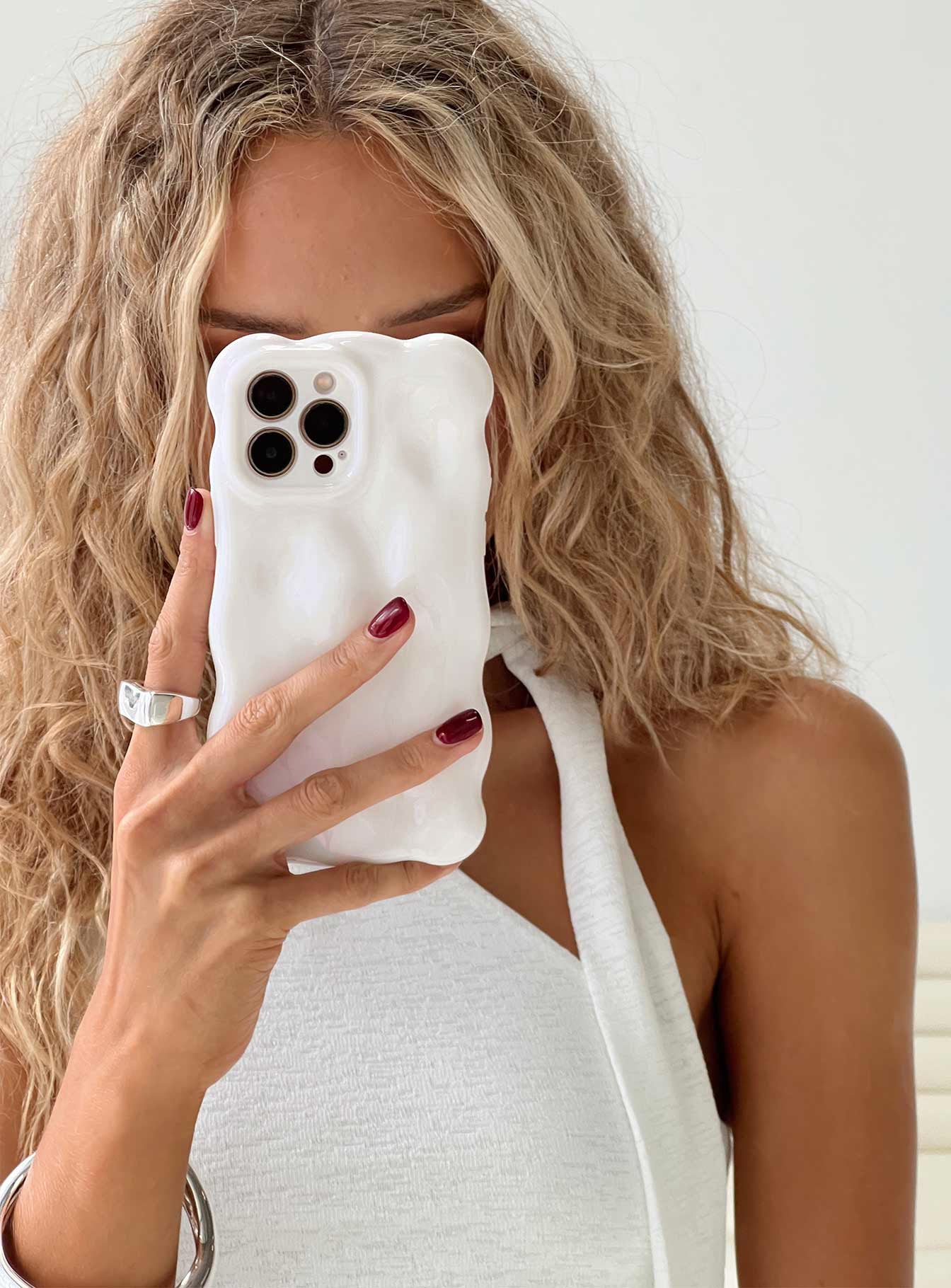 Maceline iPhone Case White / Pink Maceline iPhone Case White / Pink