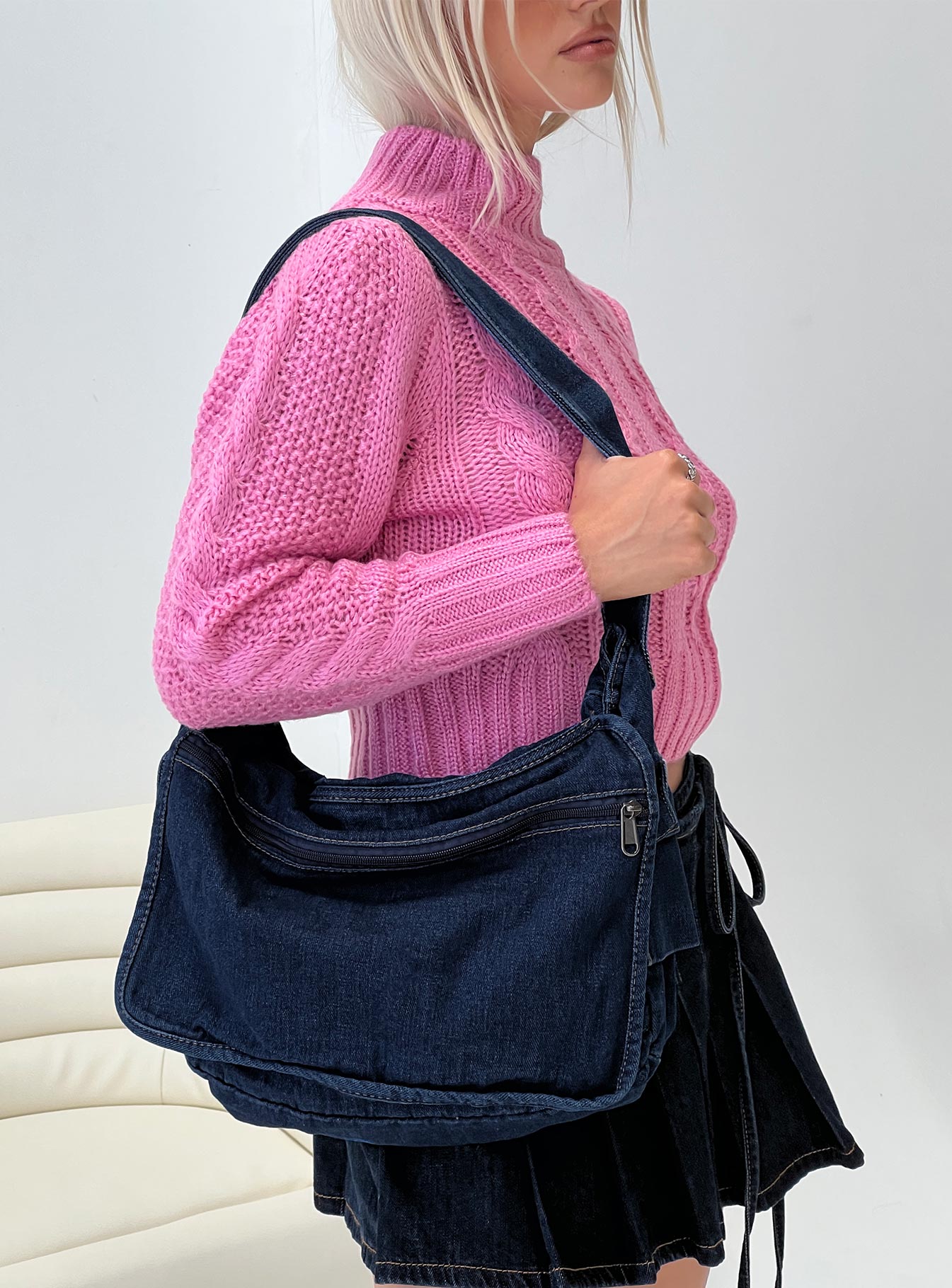 Shoulder bags Versace Jeans Couture - Logo patch messenger bag -  E1YVBB0471426899