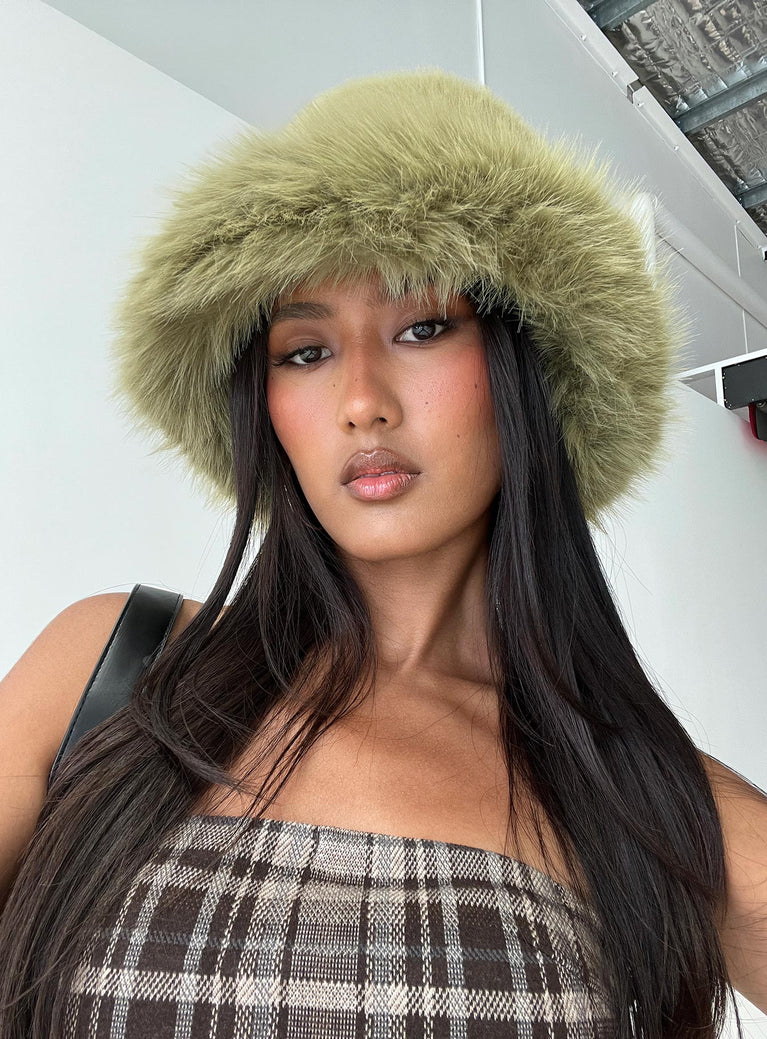 Avaah Fluffy Hat Green