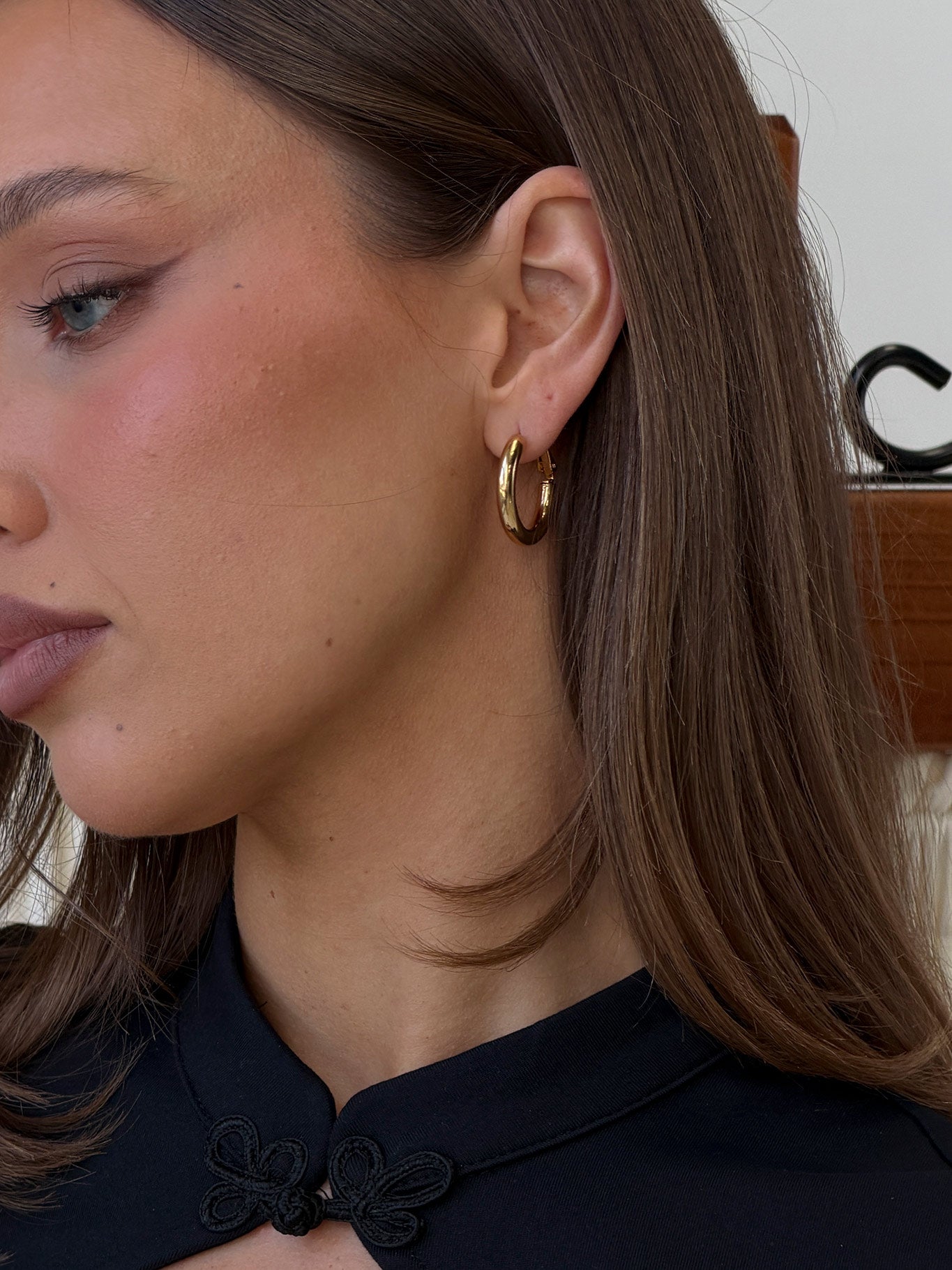 Tindra Gold Plated 25mm Hoop Earrings Gold