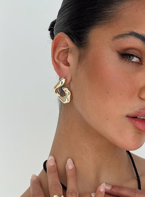 Earrings Gold-toned, stud fastening