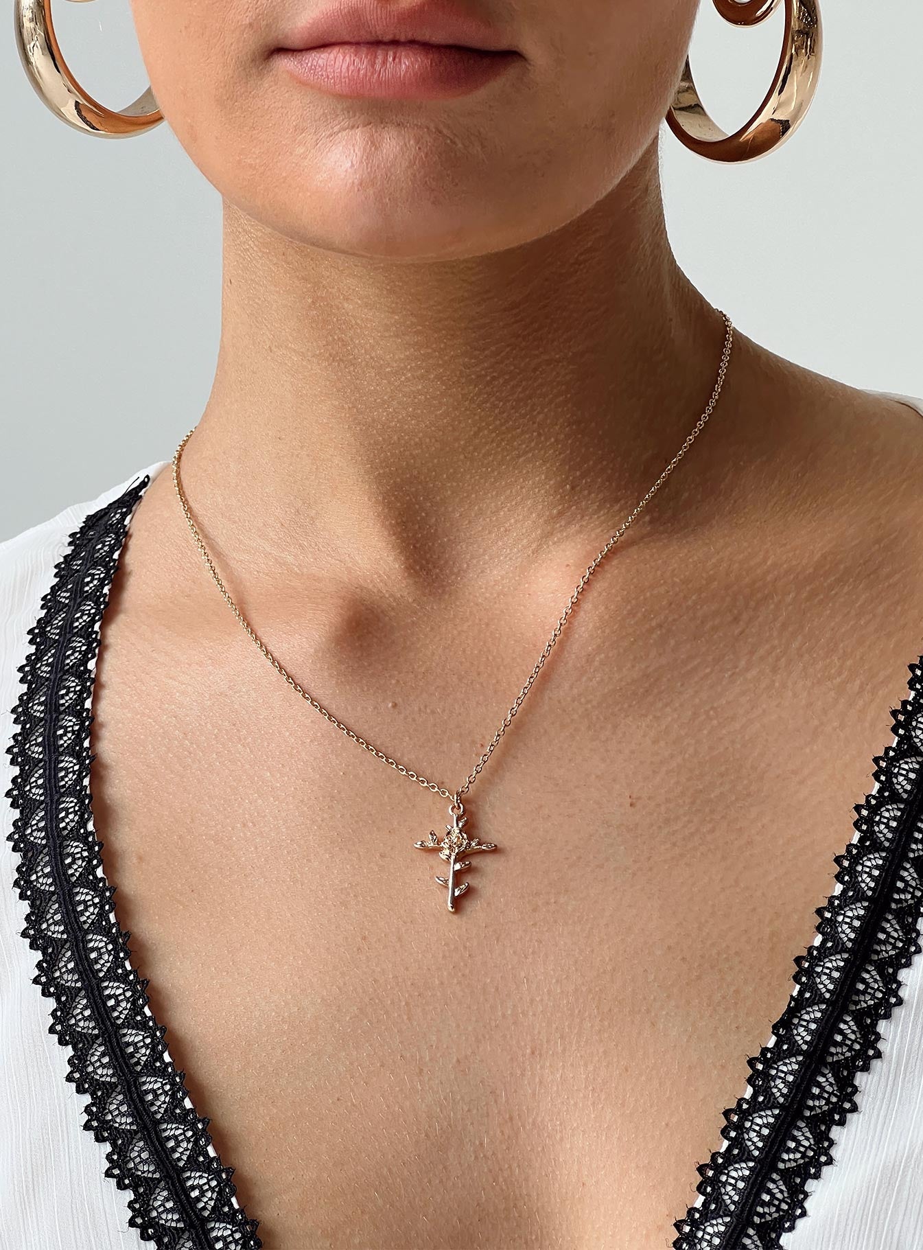 Necklace Gold toned Cross charm Lobster clasp fastening