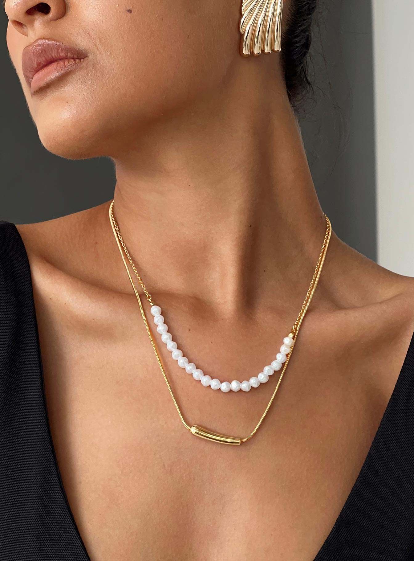 Pearled necklace gold