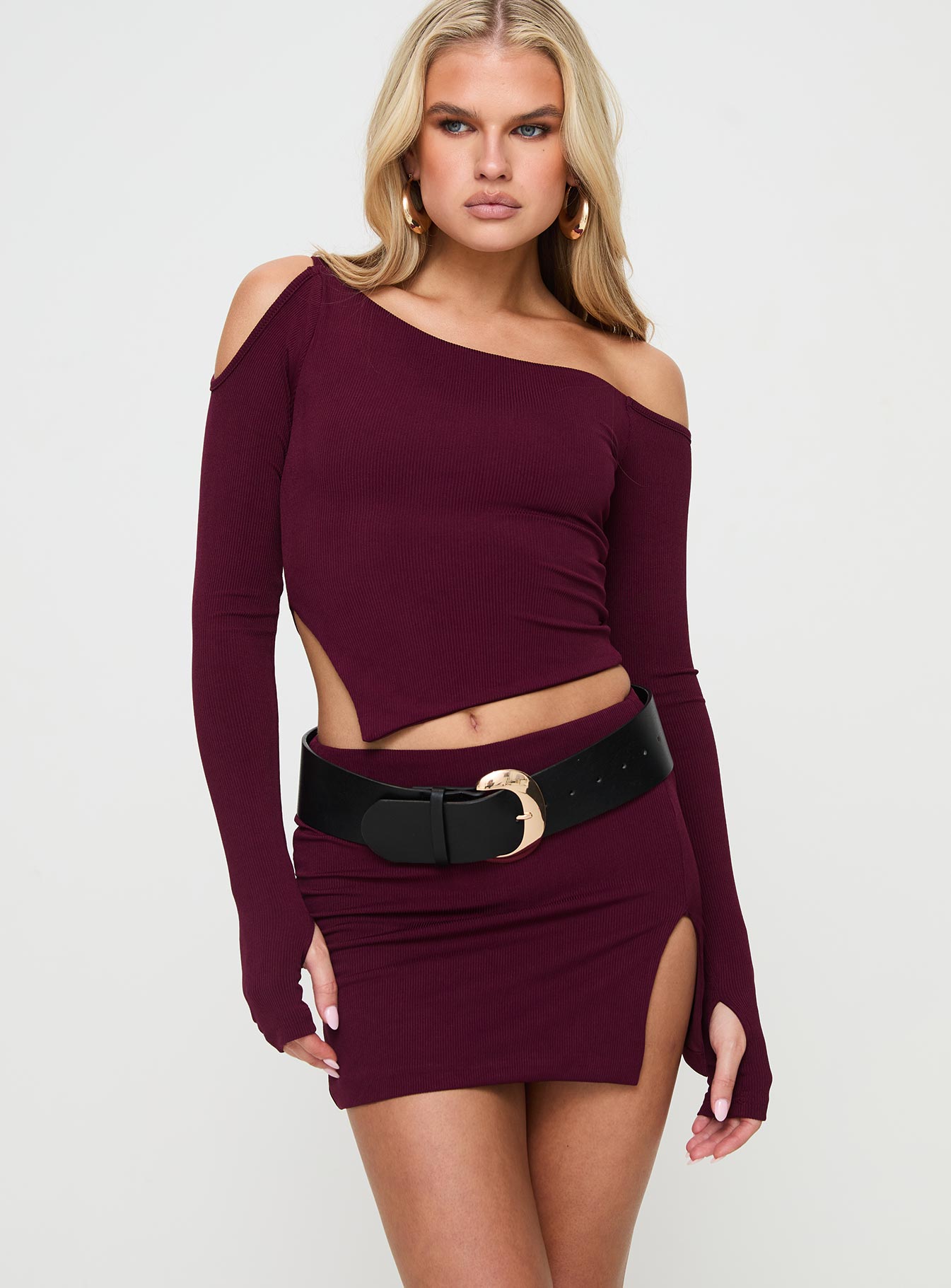 Burgundy Two piece set Long sleeve crop top, cold shoulder design, split hem Low rise mini skirt, leg slit