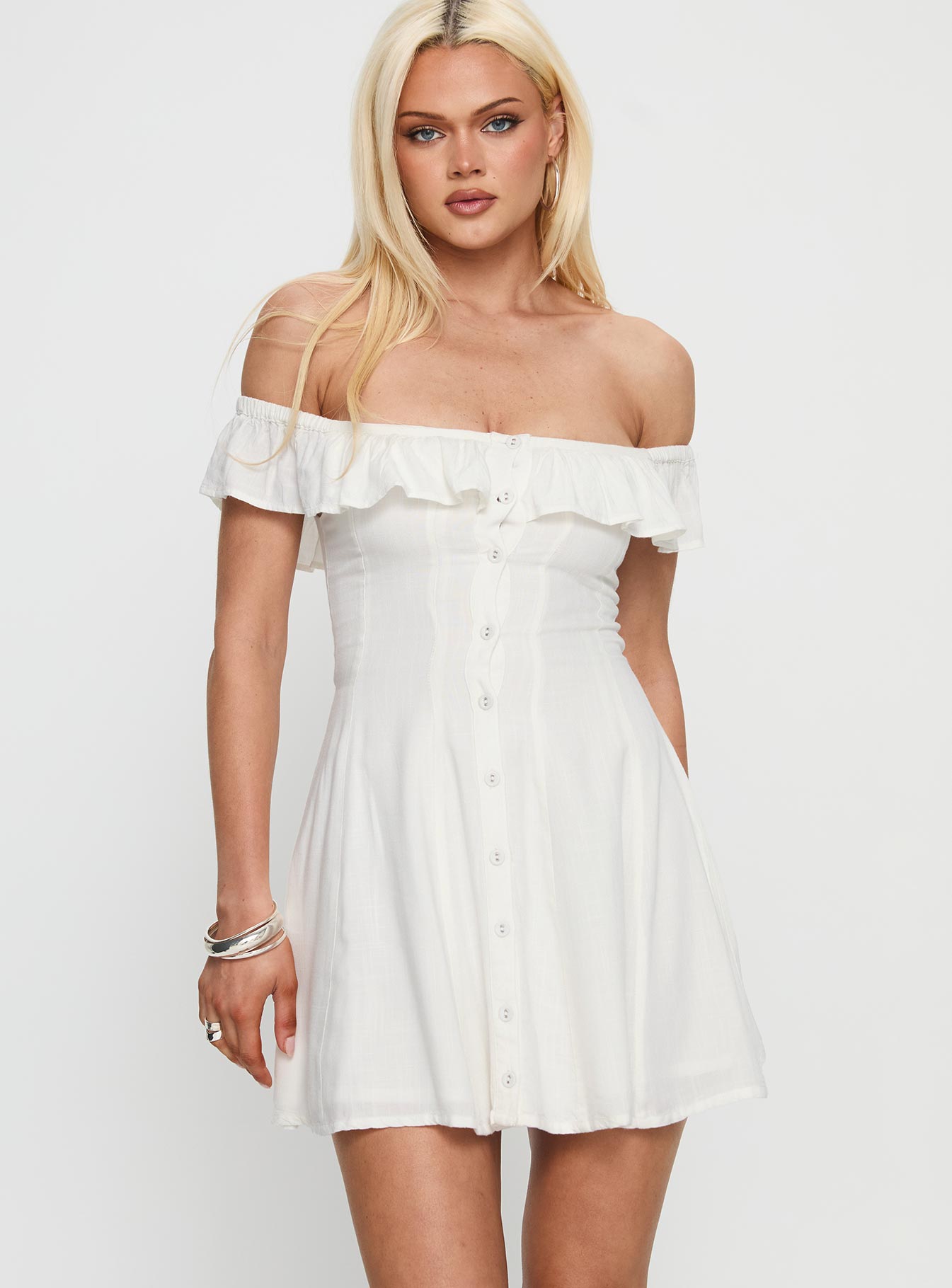 off shoulder frill dress Arielle Ruffle Midi / Plum | MESHKI MODEL INFO Model is wearing size XS Height Corail Off Shoulder Frill Mini