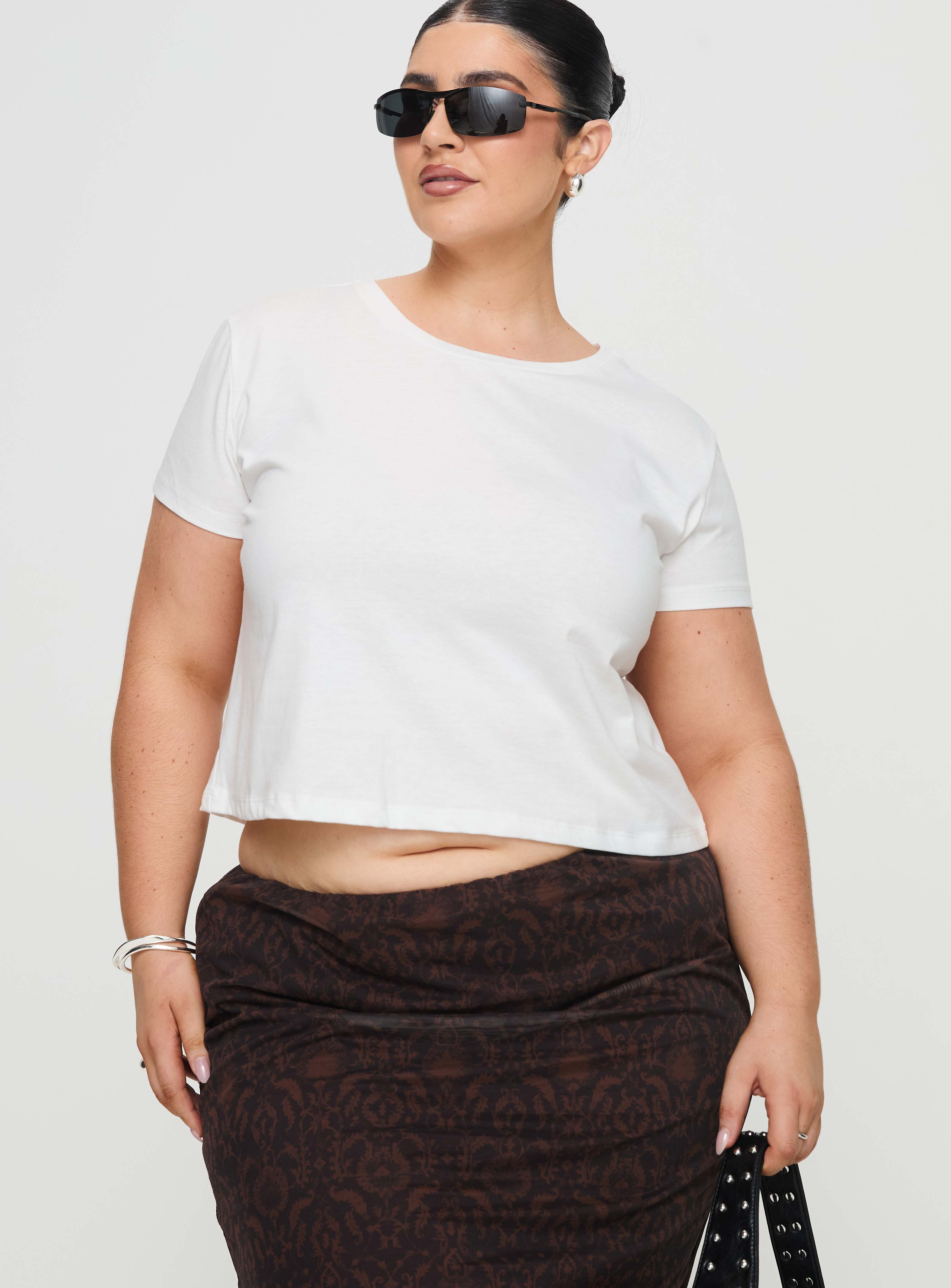 Micah tee white curve