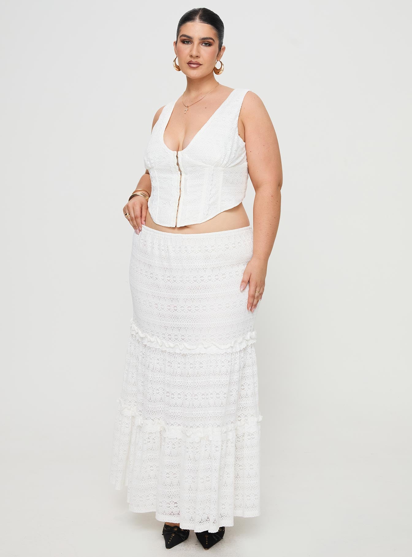 Buttacupe lace maxi skirt white curve