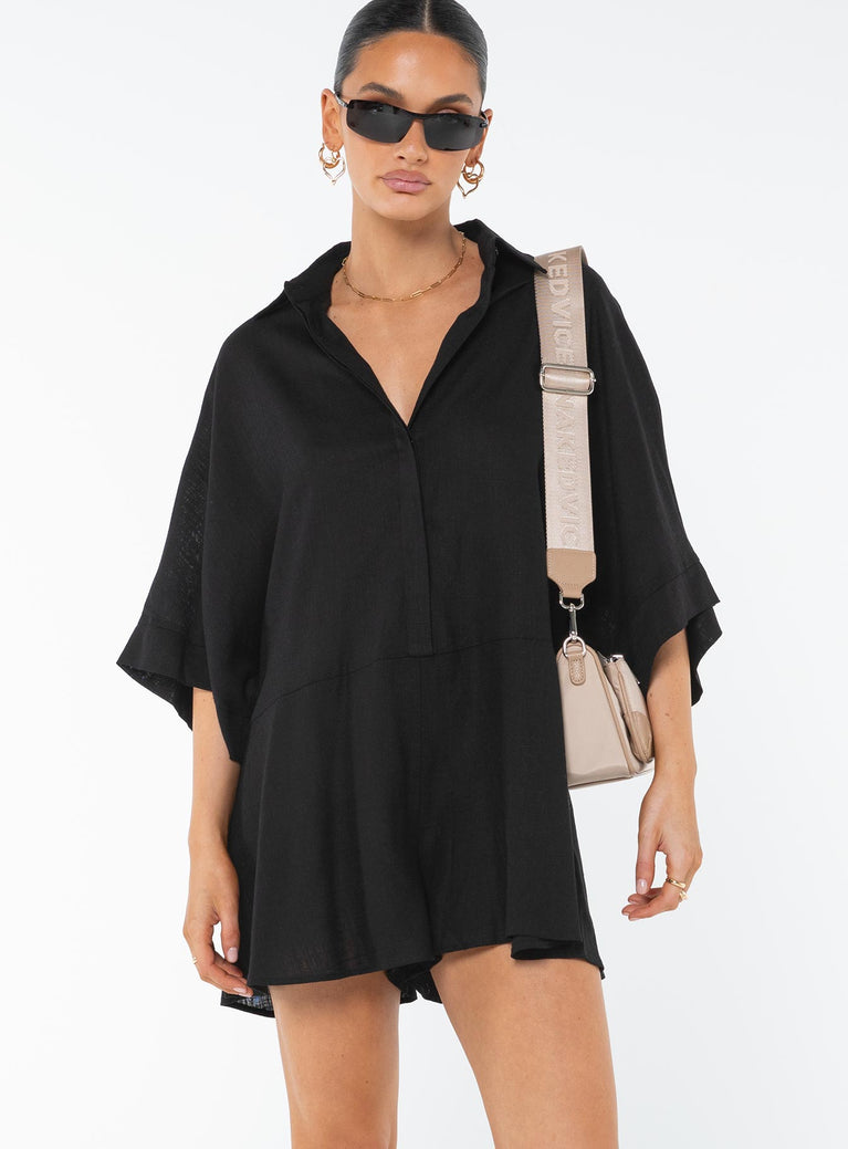 Relaxed fit romper Classic collar, button fastening at front, drop shoulder 
