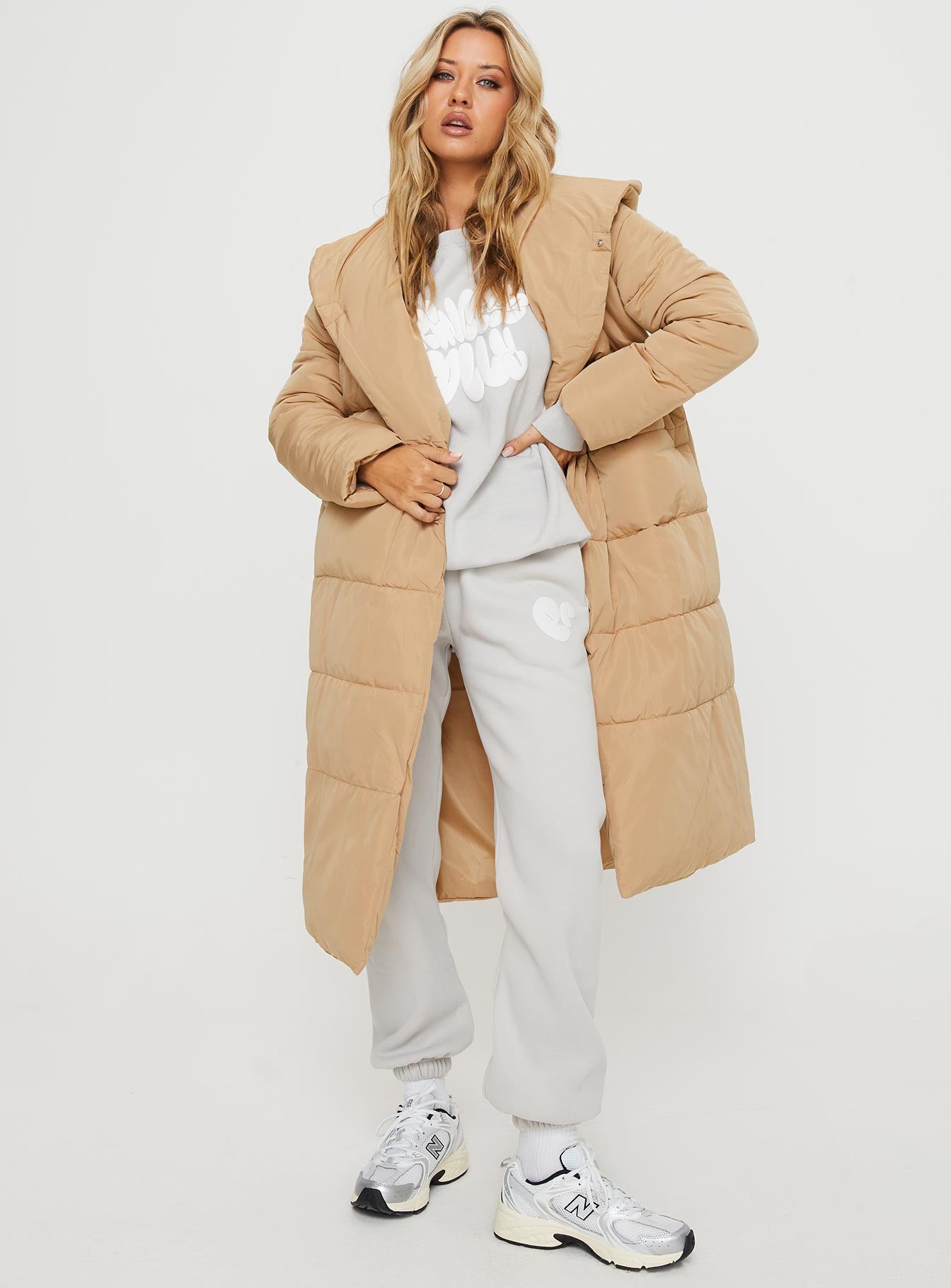 Philo longline hooded puffer jacket beige