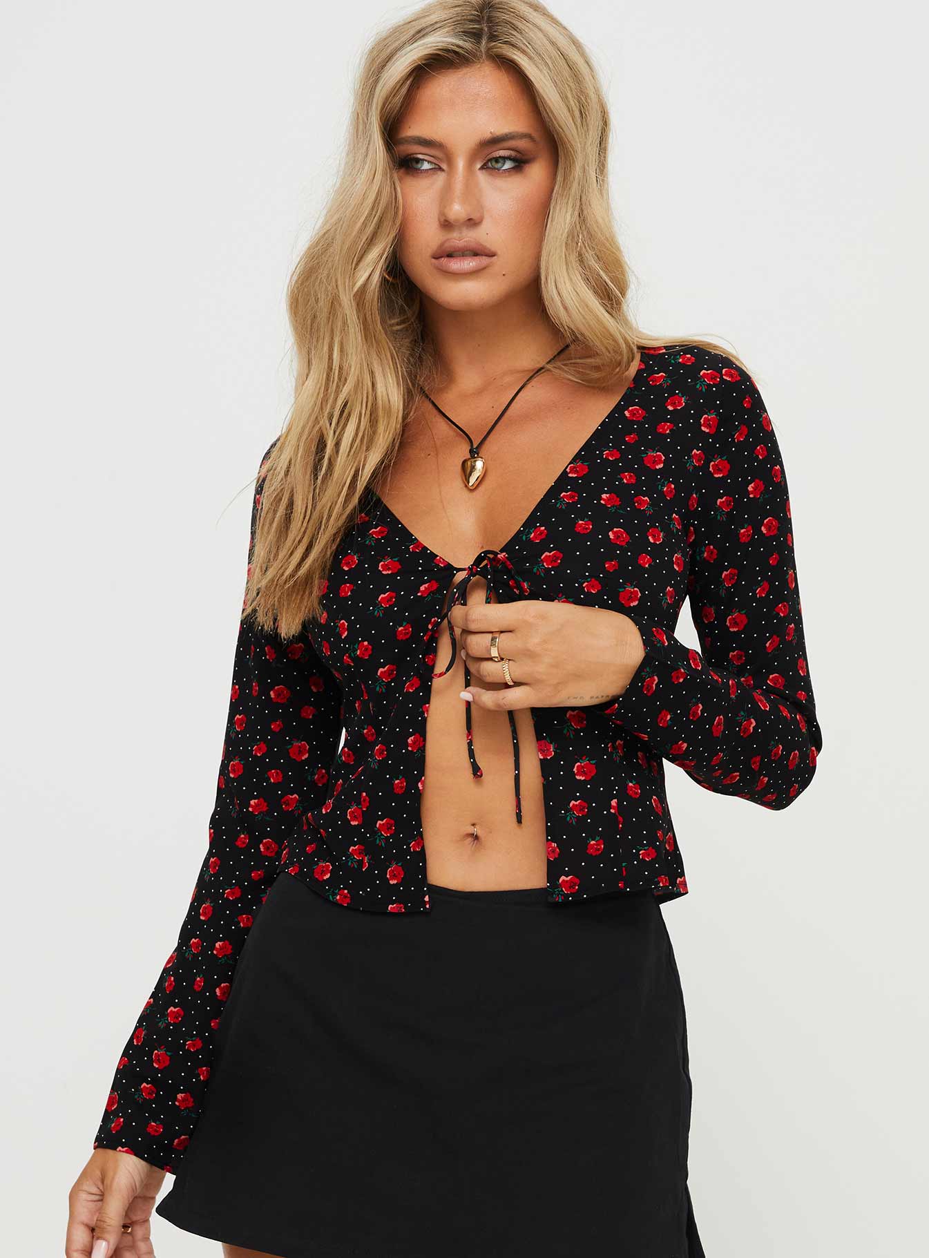 Afia long sleeve top black / red