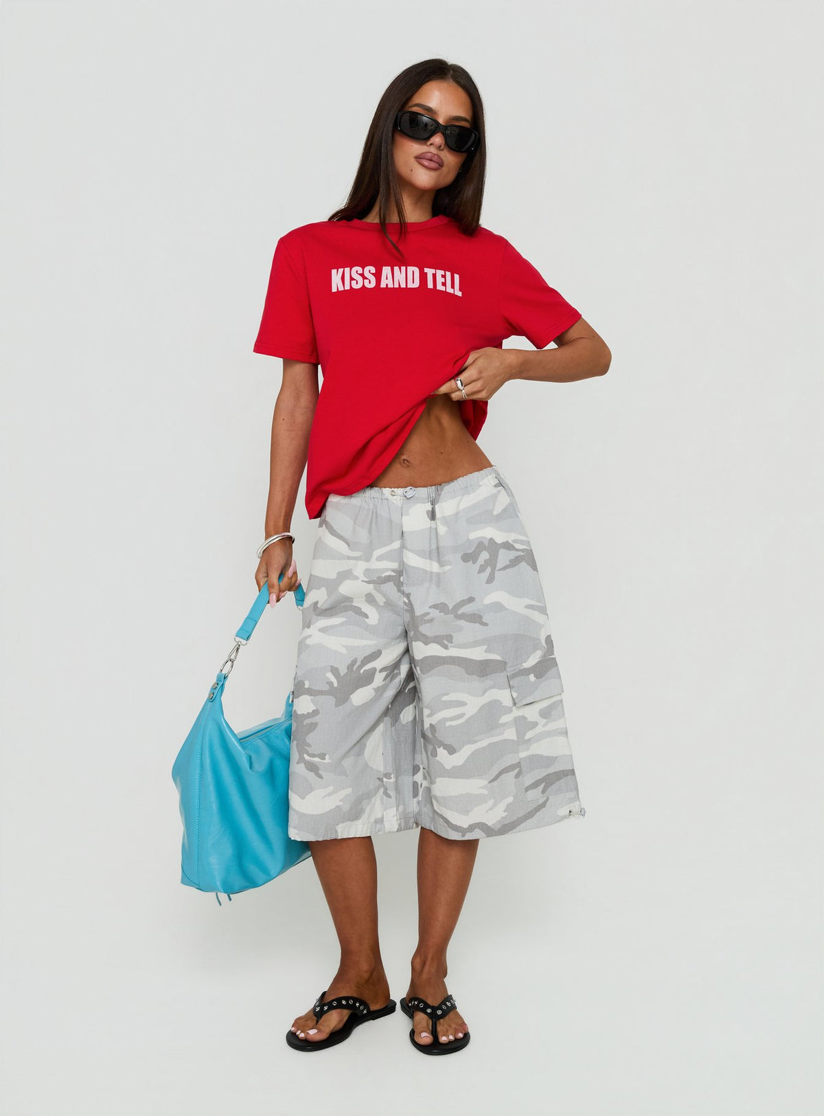 Allyza Baggy Cargo Shorts Snow Camo