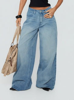 Naylor Mid Rise Wide Leg Jeans Light Wash Denim Light Blue Wash Petite