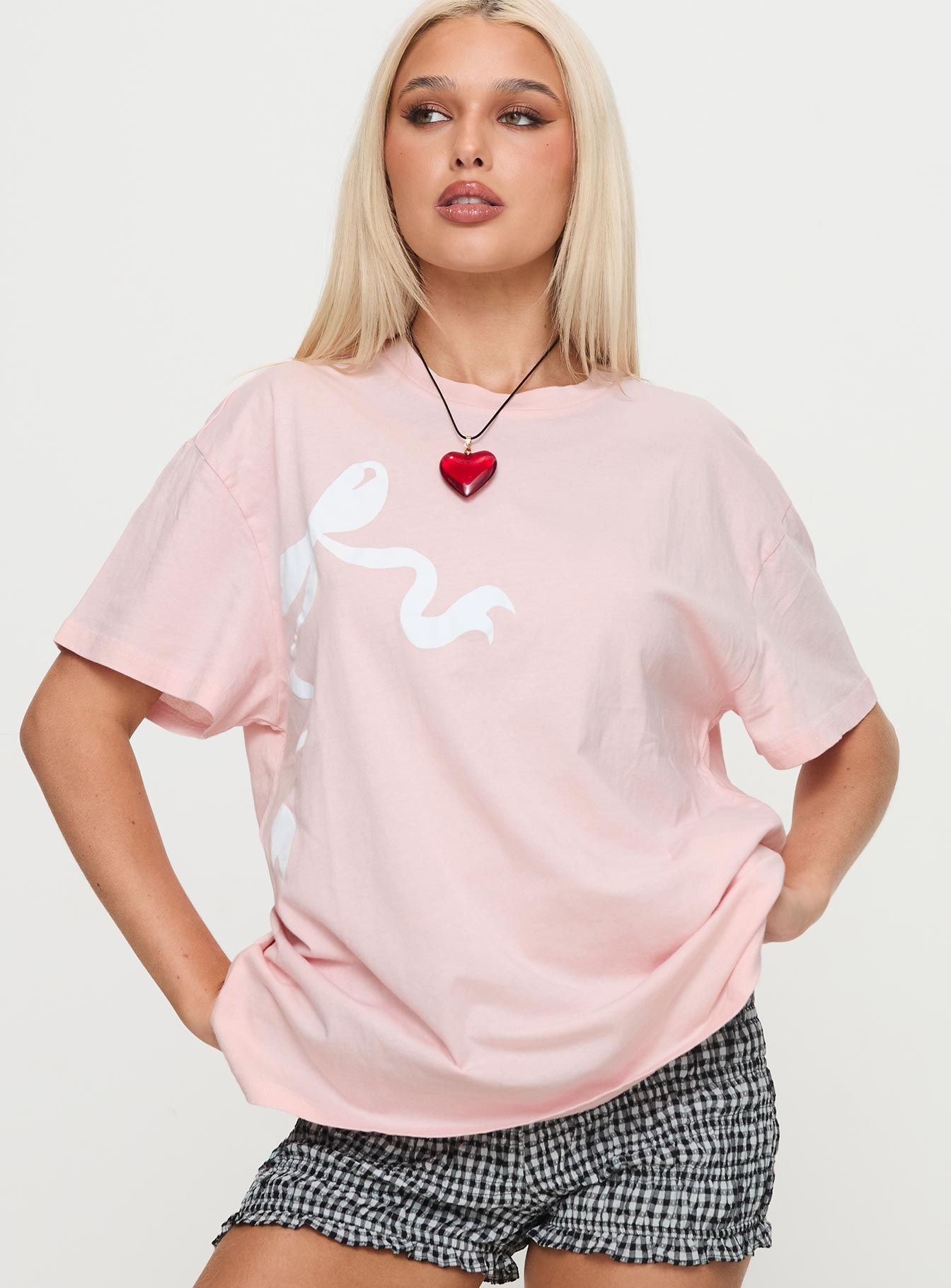 front view of model wearing Princess Polly Asta Oversized Tee Pink Half Sleeves Crew Neck 