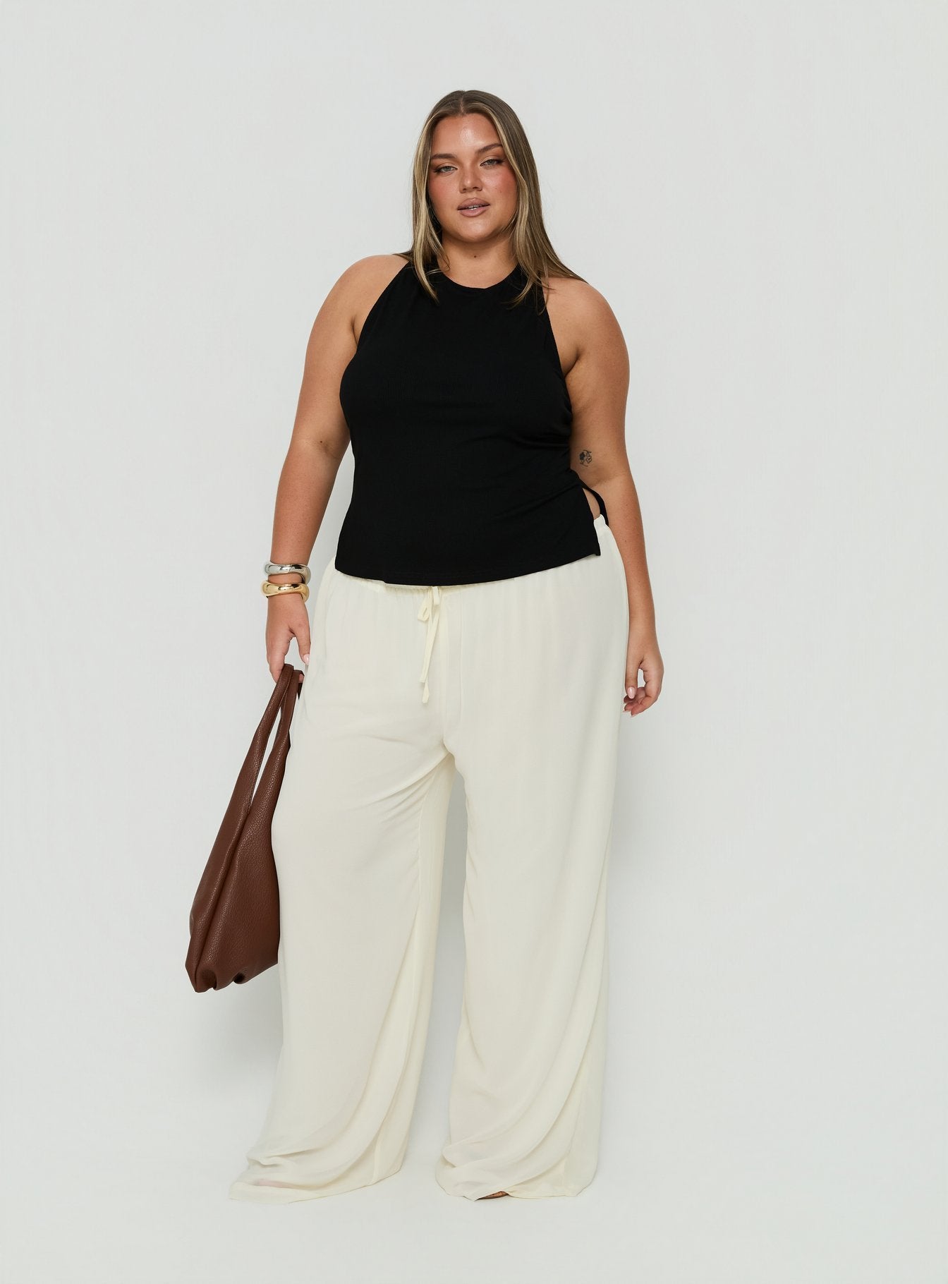 Harlene Back Detail Top Black Curve