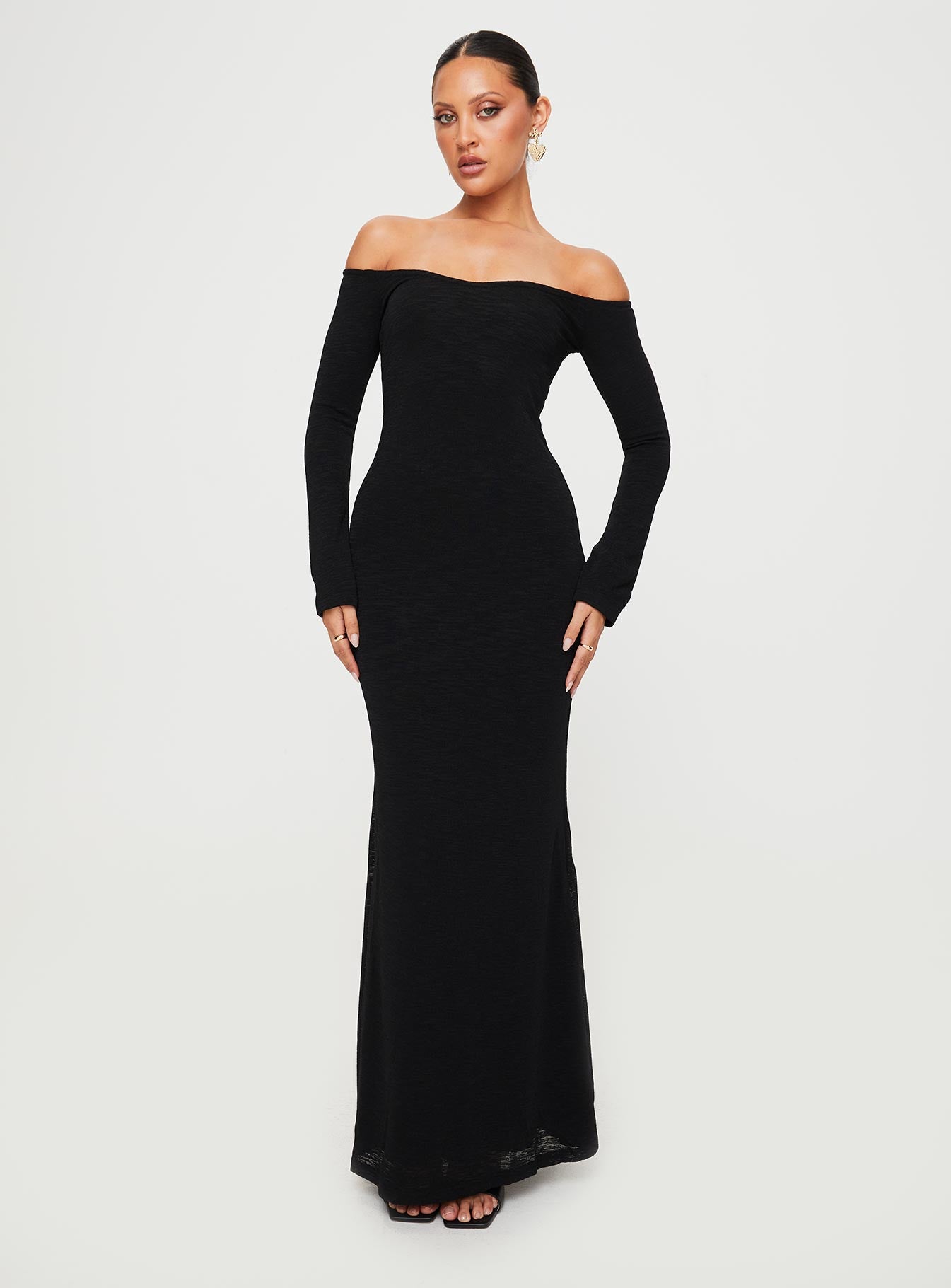 Korey off the shoulder maxi dress black