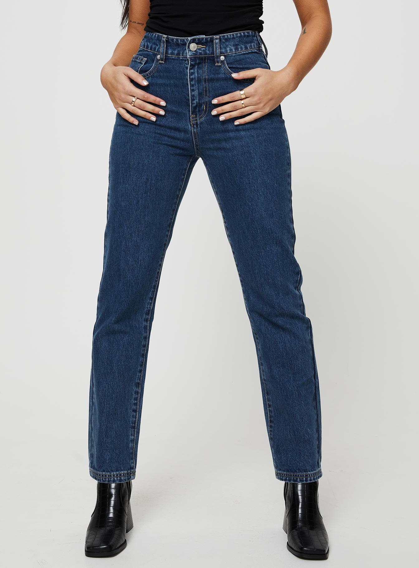 Gyoke jeans dark wash denim