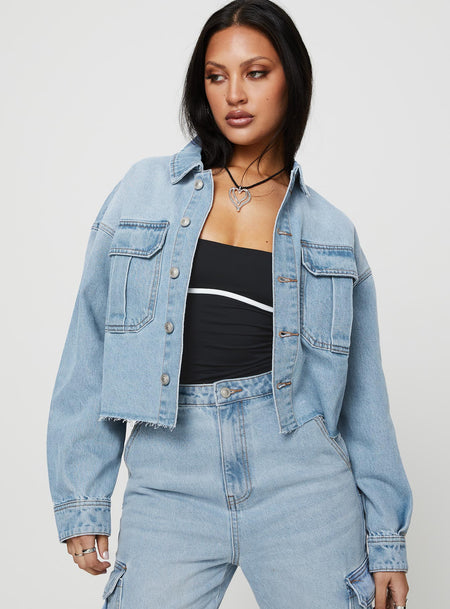 Cropped mid wash denim jacket Classic collar, button fastening at front, twin chest pockets, single button cuff
