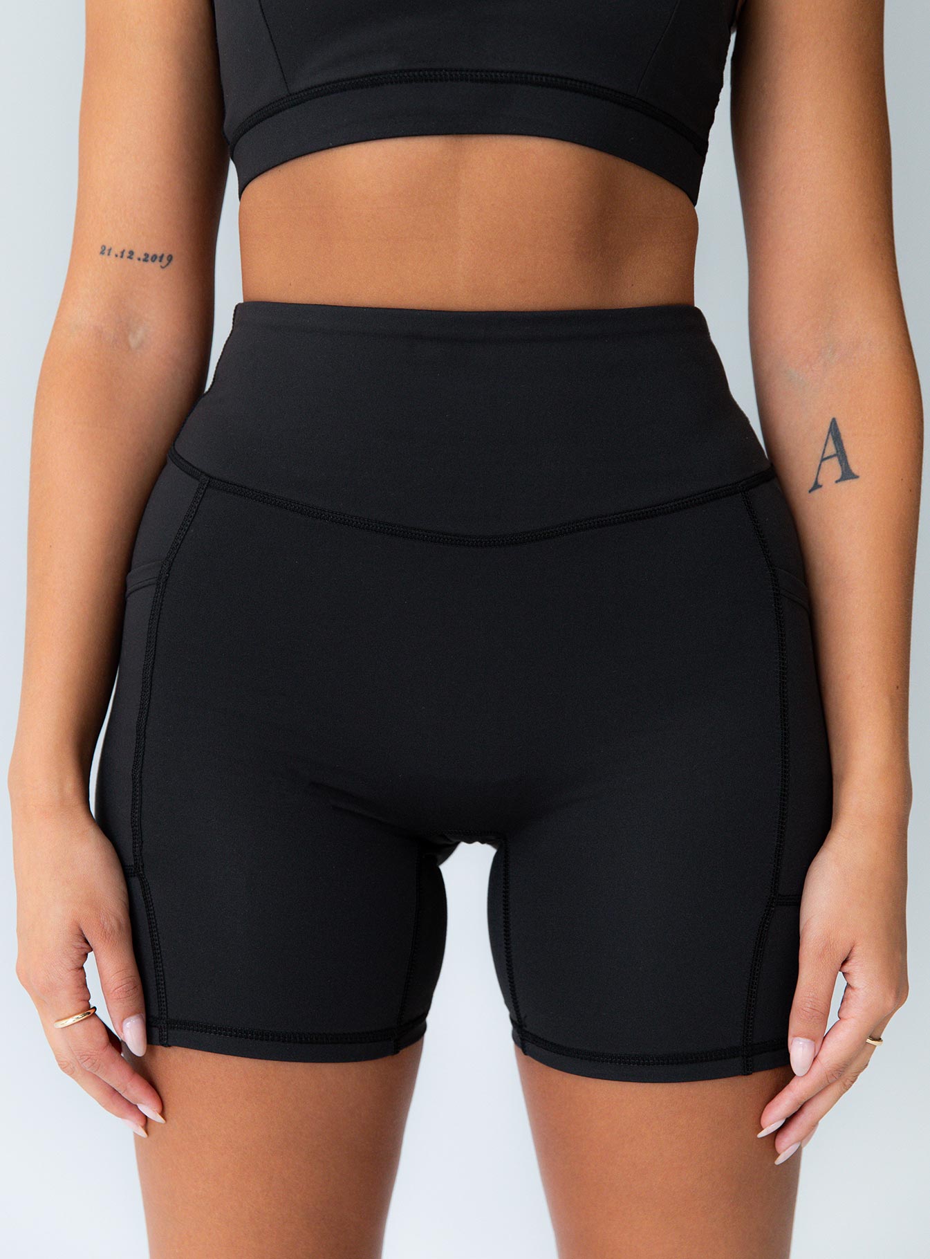 Conquer activewear shorts black