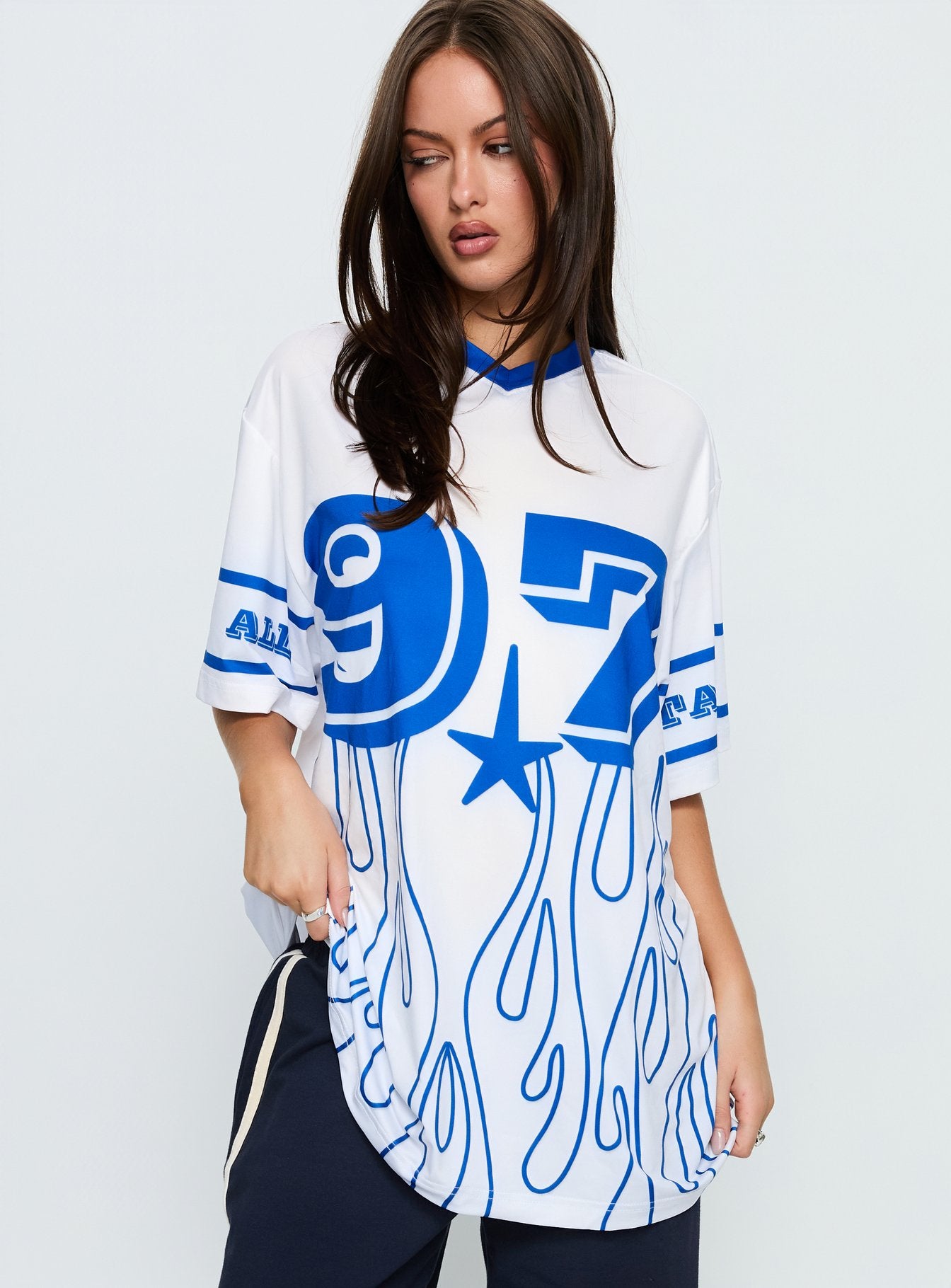 97 Sportstar Oversized Jersey Graphic Top White / Blue | Princess