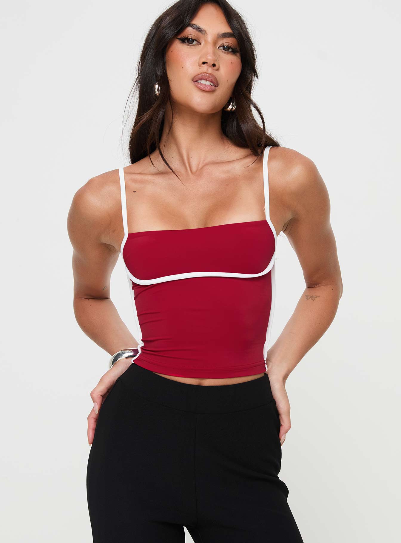 Maidenwell contrast top red