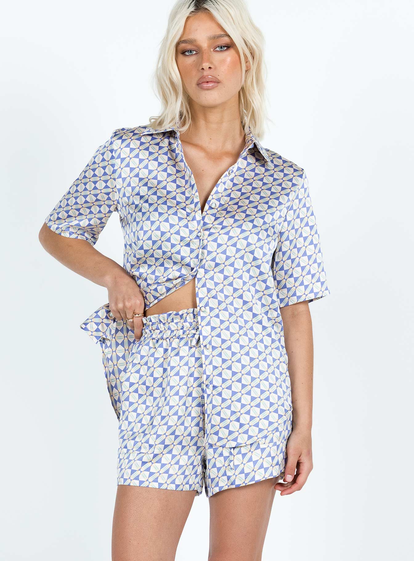 Gilda Shorts Blues Geo Princess Polly mid-rise 