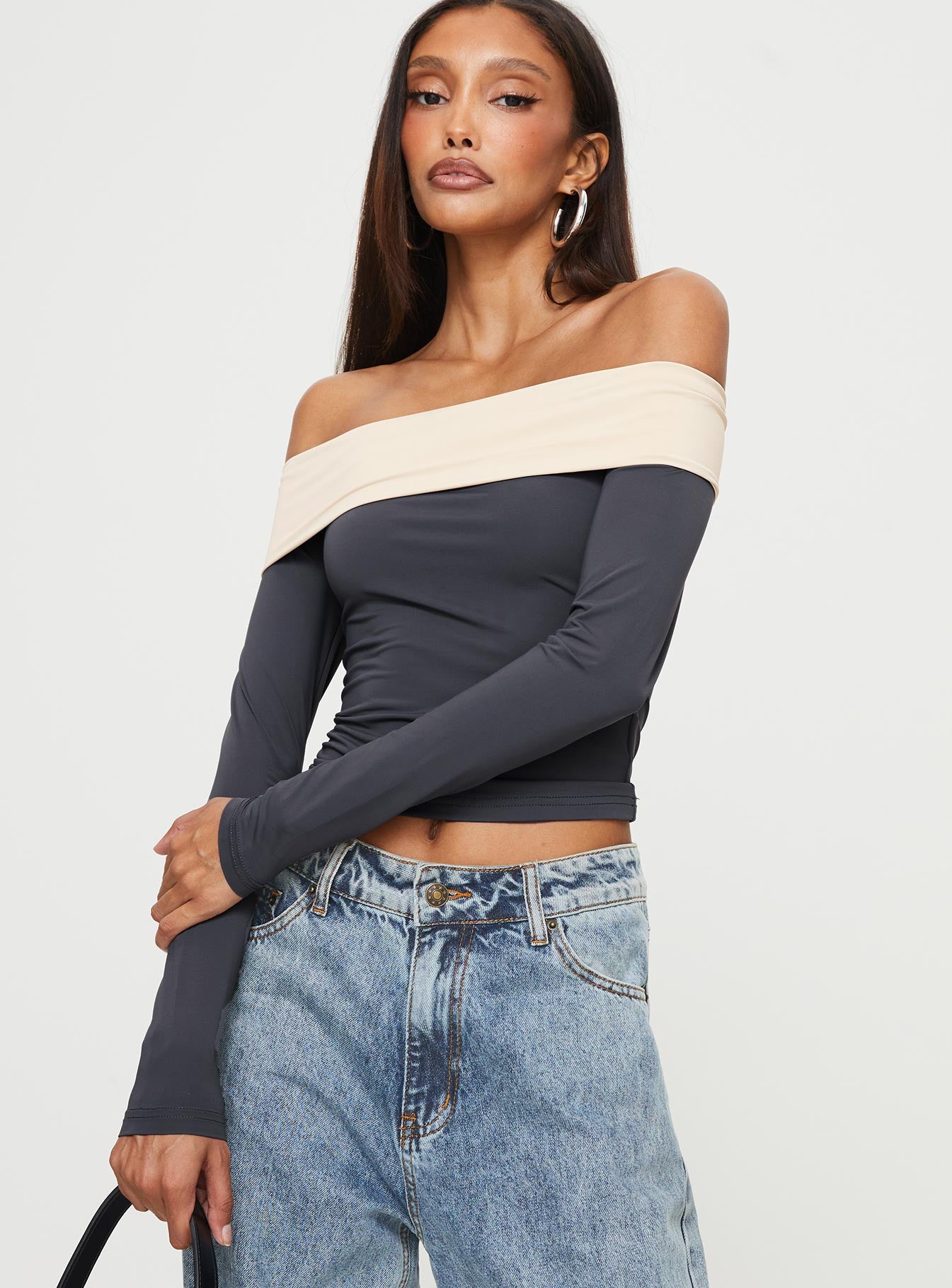 Machado off the shoulder top slate / beige