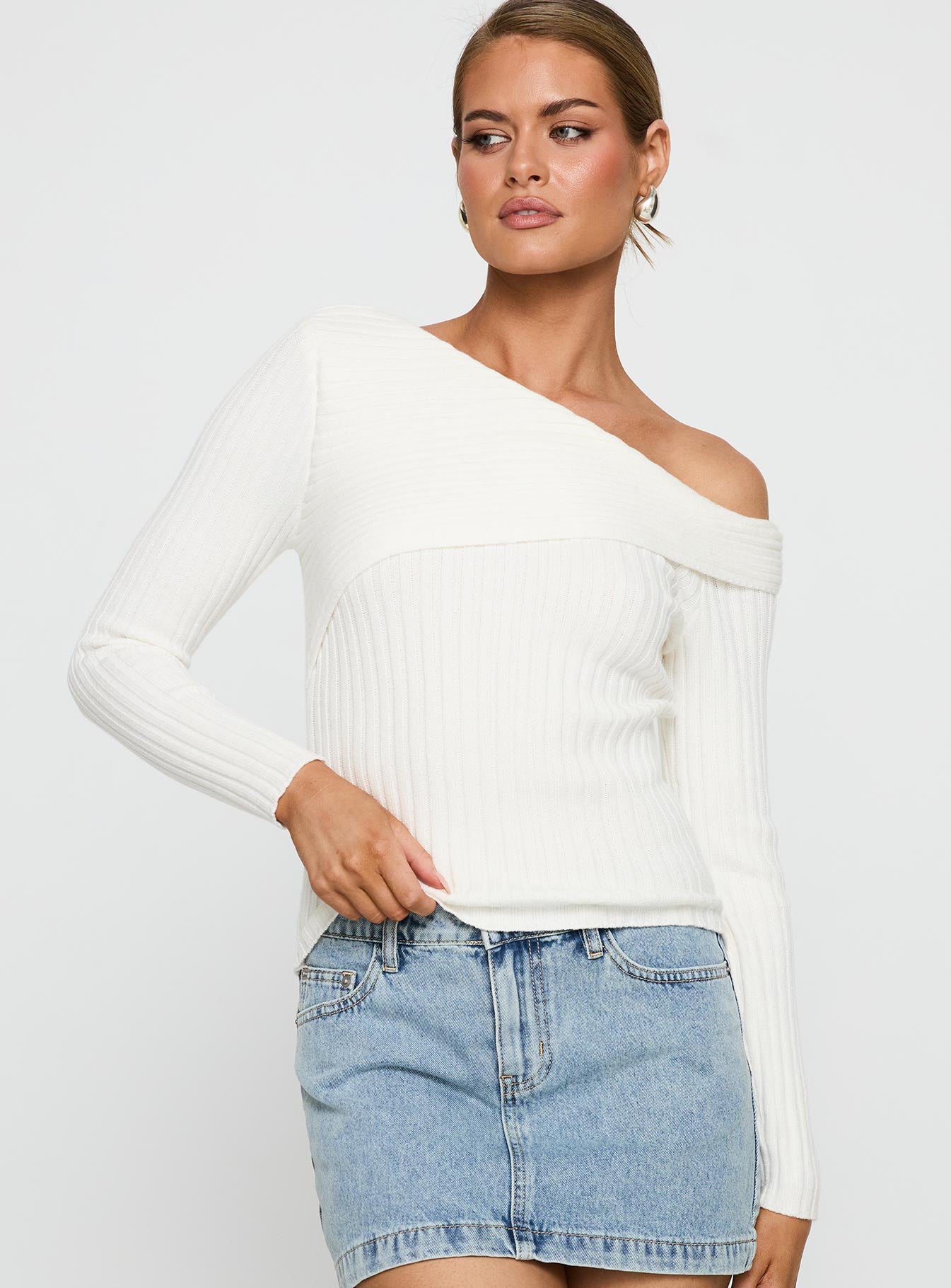 Jaybell Cold Shoulder Sweater White | Princess Polly
