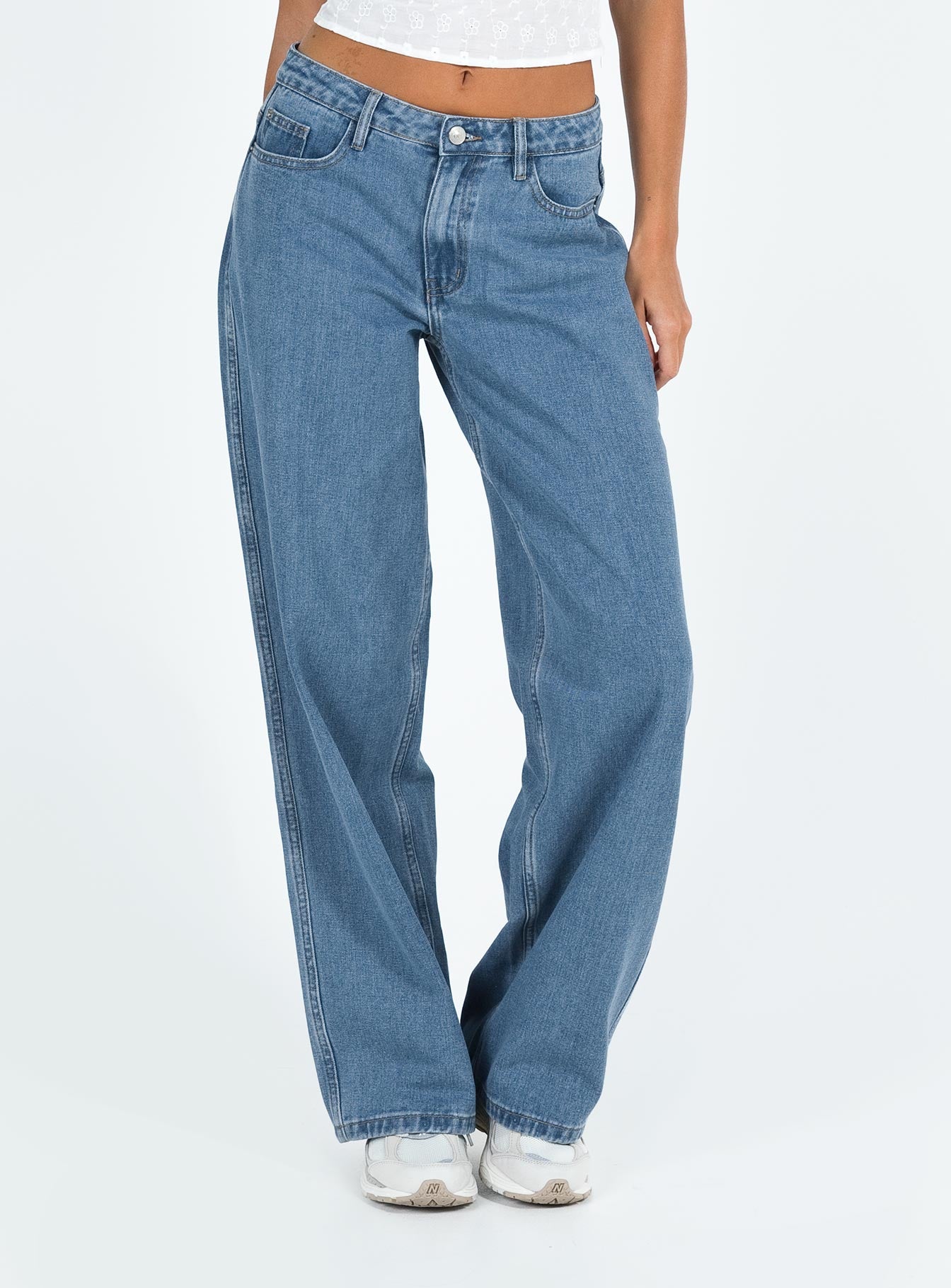 Maryanne mid rise relaxed jeans mid wash denim