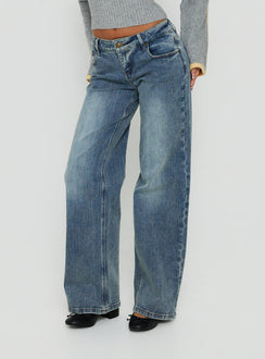 Ellanor Low Rise Ringspun Straight Leg Jean Mid Blue Wash