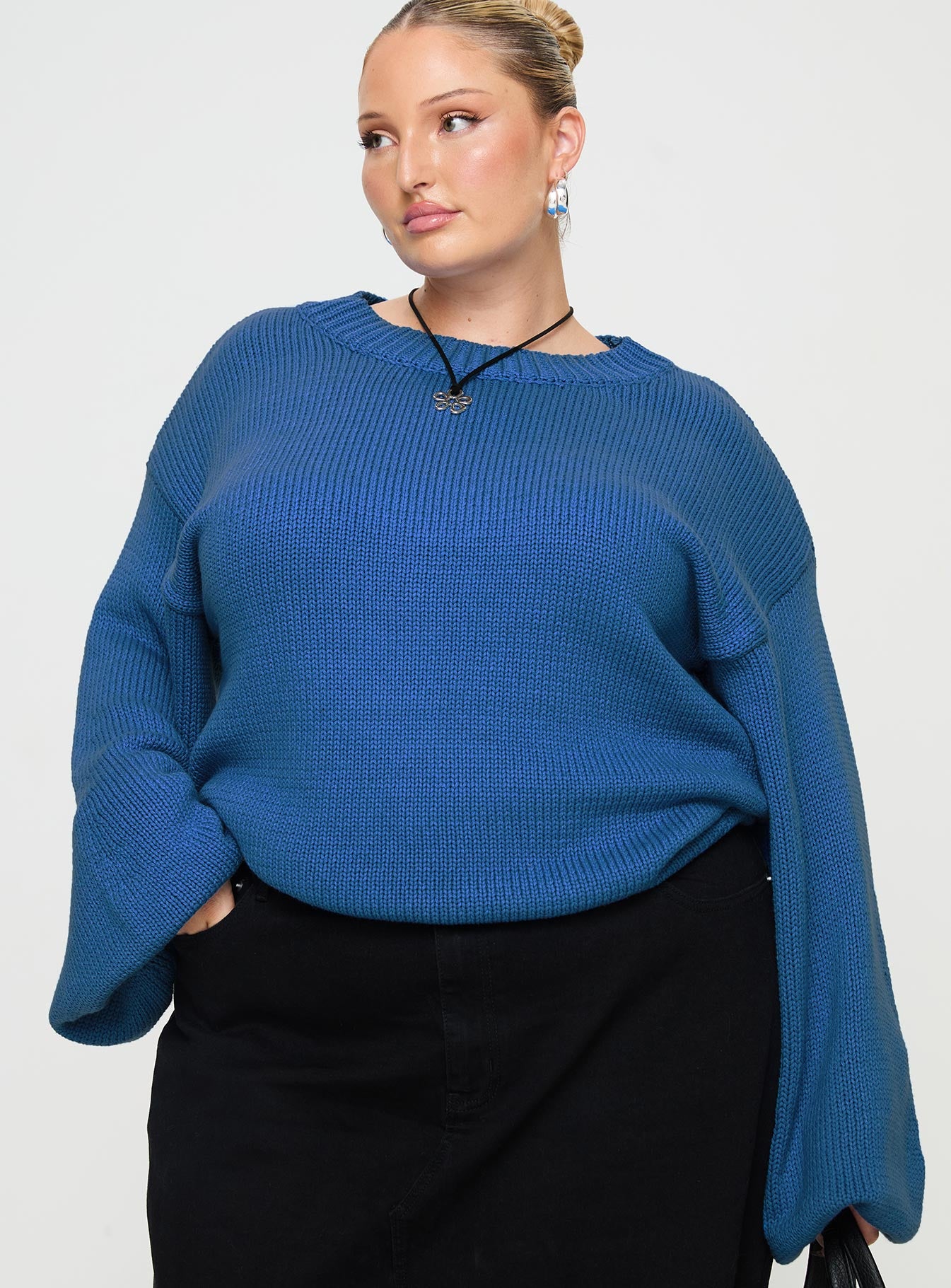 Harmony knit sweater blue curve