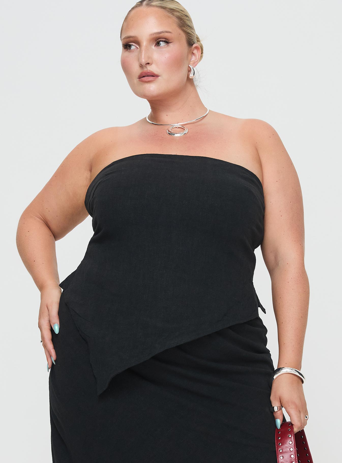 Birdie asymmetric linen blend top black curve