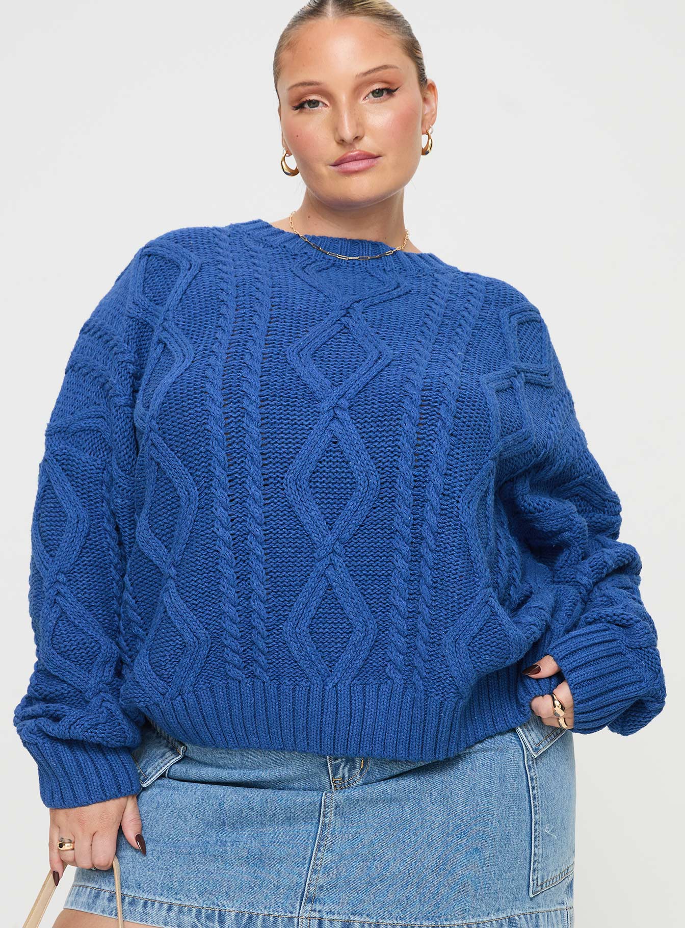 front view of model wearing Princess Polly Anaya Oversized Sweater Monday Blues Curve 