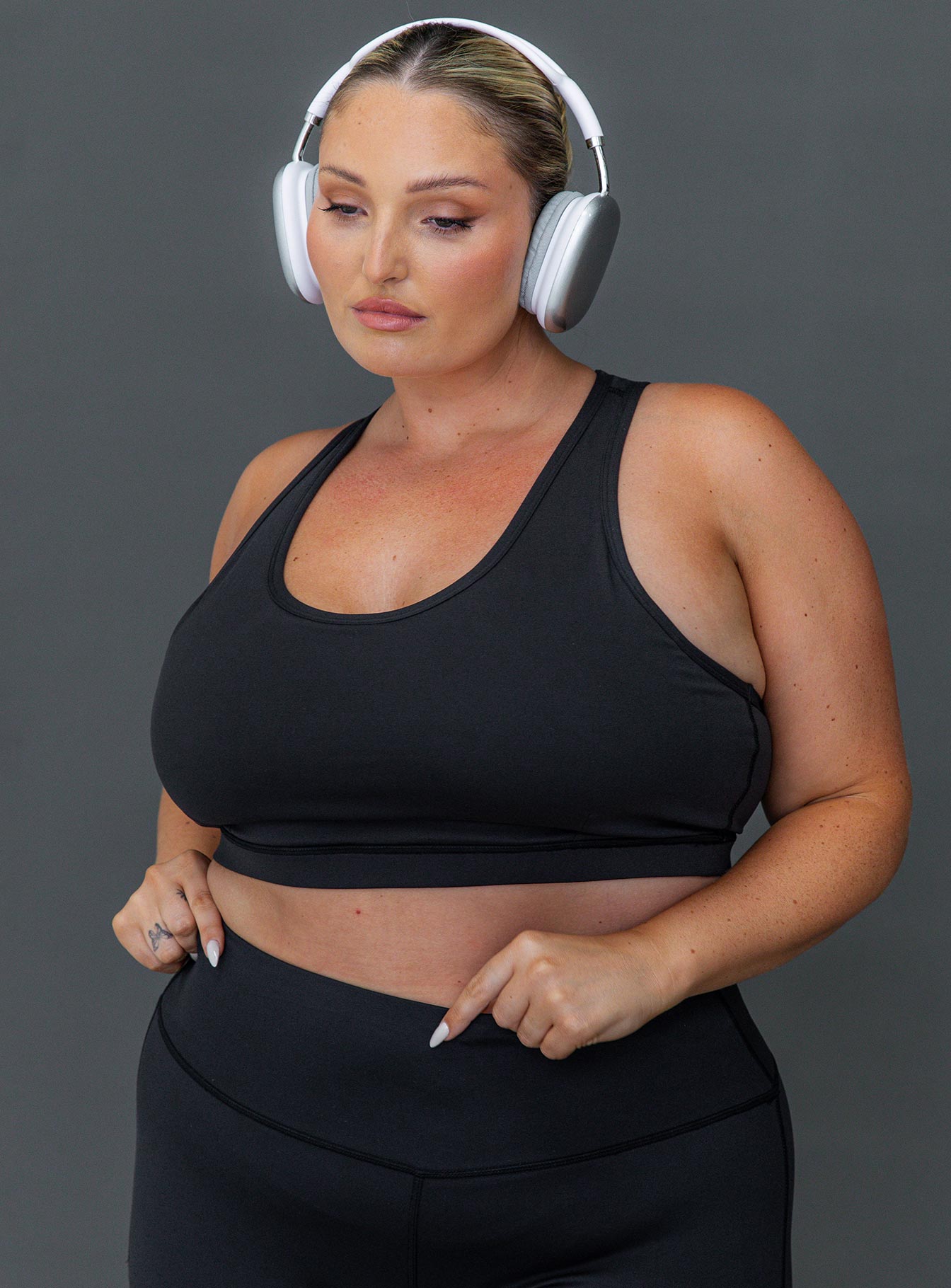 Energised activewear top black curve